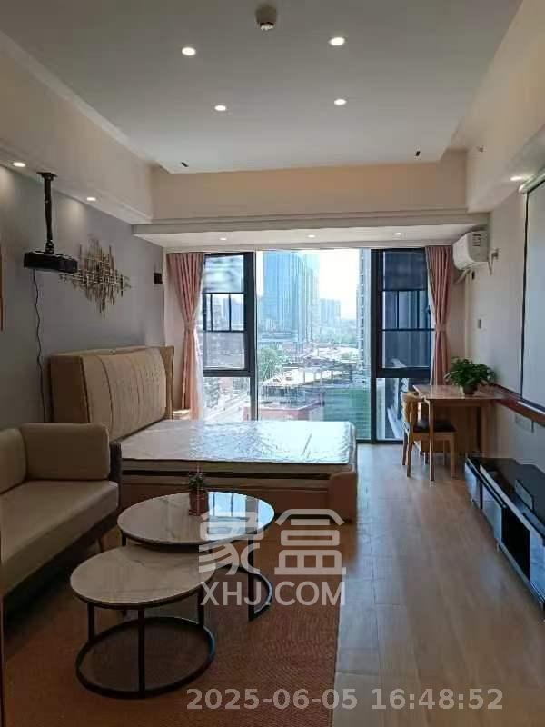 万润时光里  1室1厅1卫   2200.00元/月室内图