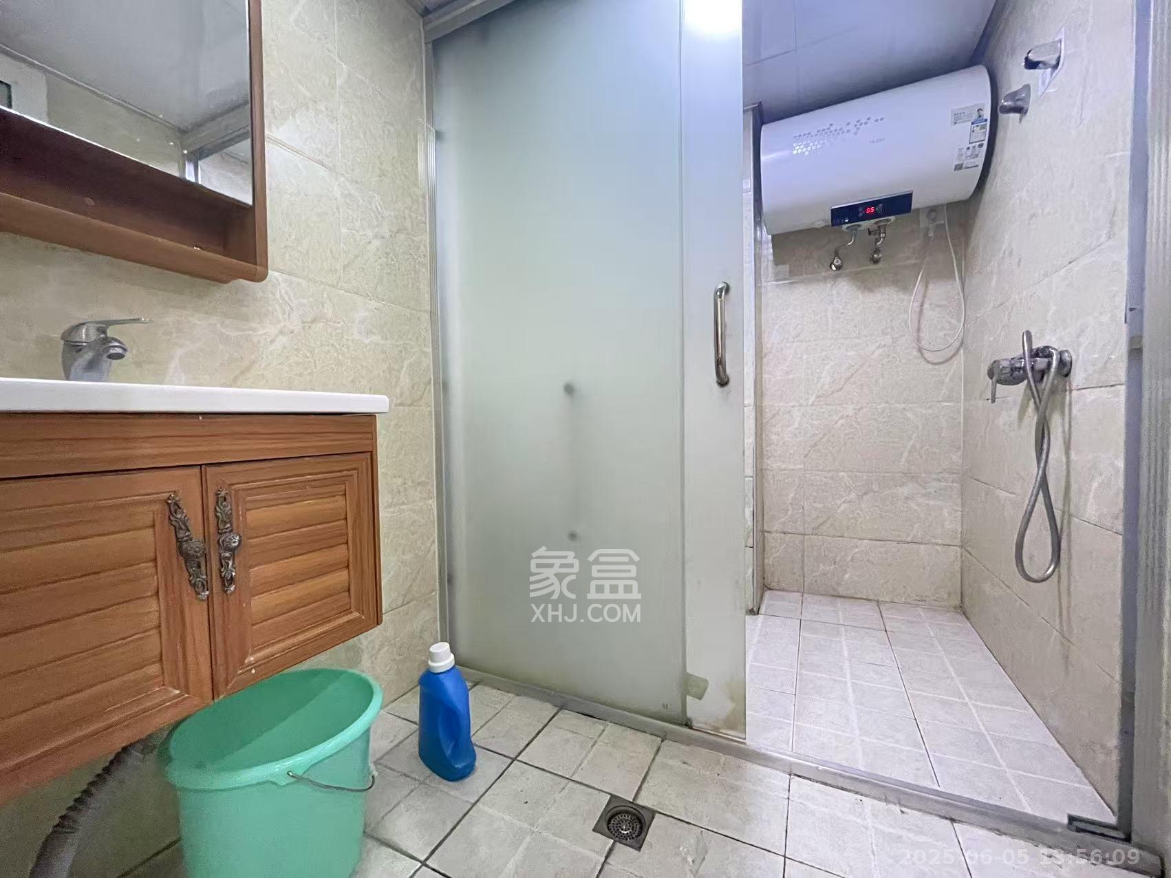 保利麓谷林语I区  1室1厅1卫   1500.00元/月室内图