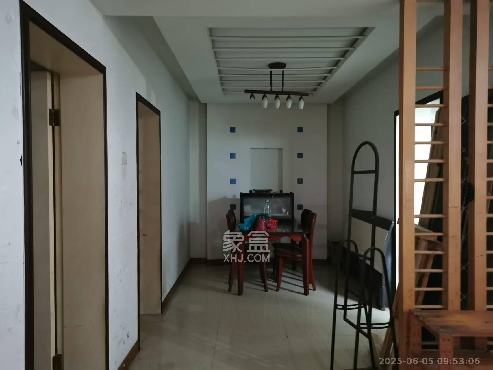 湘卫花苑 3室1厅1卫 1900.0元/月 湘卫花苑 3室1厅1卫 1900.0元/月室内图