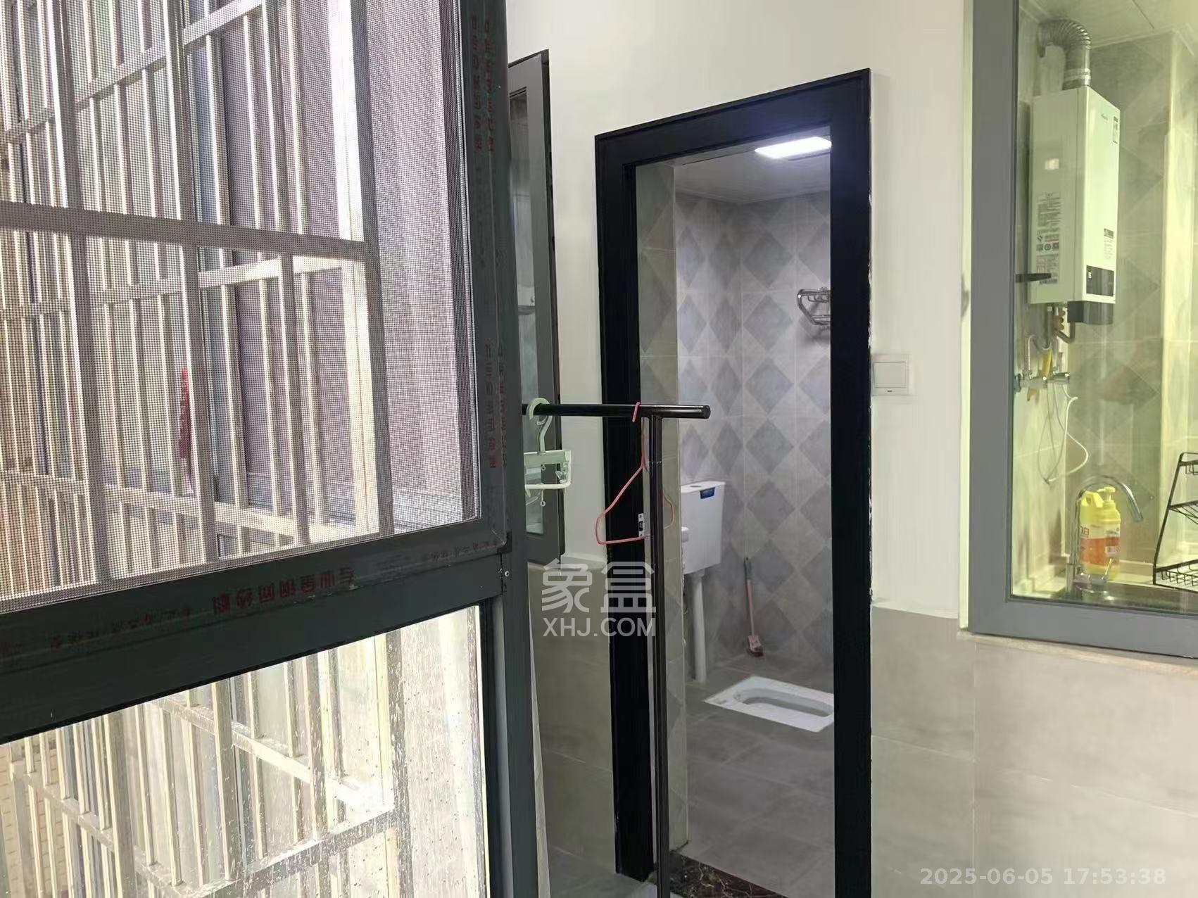 汇景豪庭  1室1厅1卫   2100.00元/月室内图