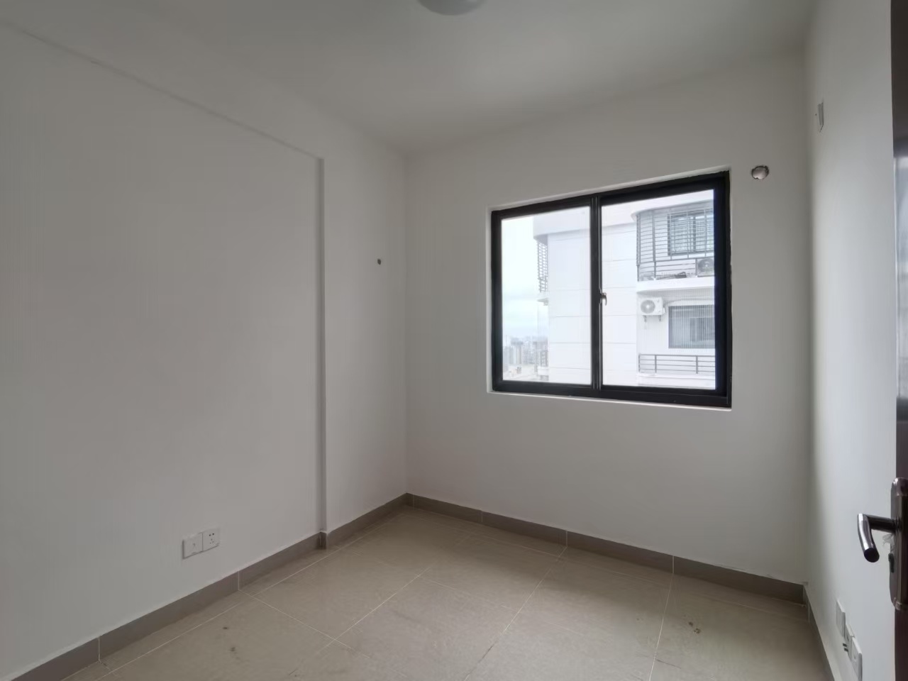 龙昆雅苑(中交·龙昆雅苑) 3室2厅1卫 2500.0元/月 龙昆雅苑(中交·龙昆雅苑) 3室2厅1卫 2500.0元/月室内图