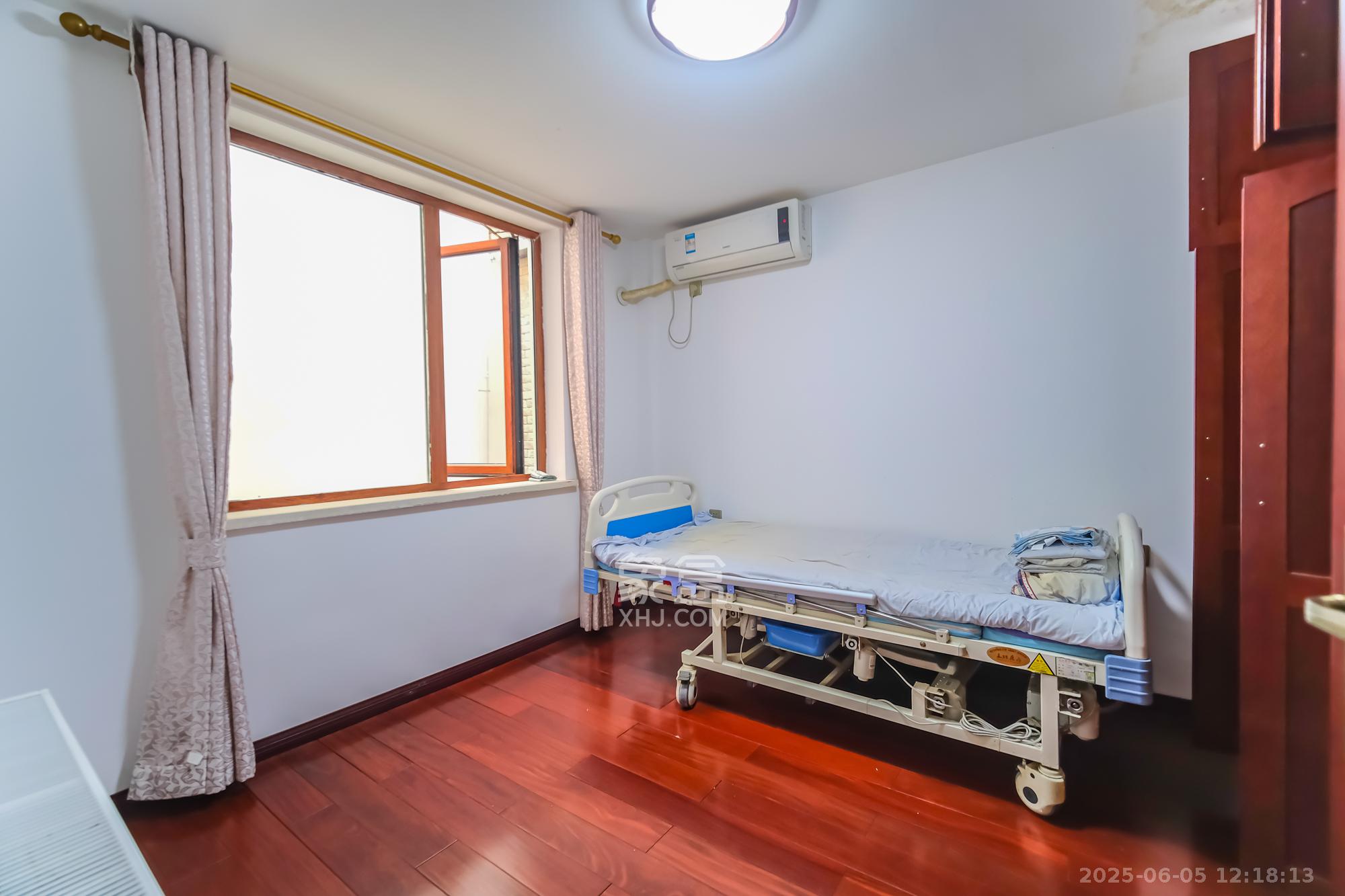 山水湾  5室3厅3卫    420.0万 山水湾  5室3厅3卫    420.0万卧室