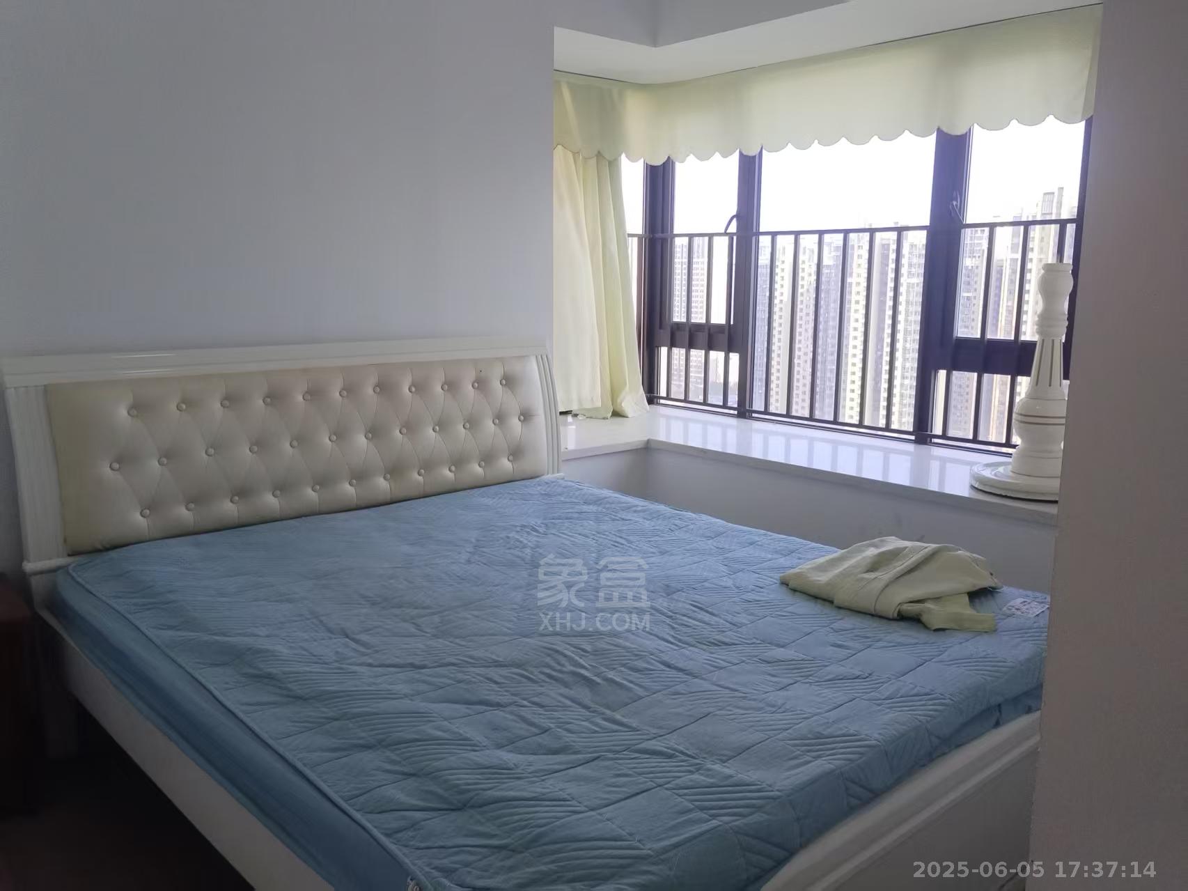 美的翰城  3室2厅2卫    2000.0元/月 美的翰城  3室2厅2卫    2000.0元/月室内图