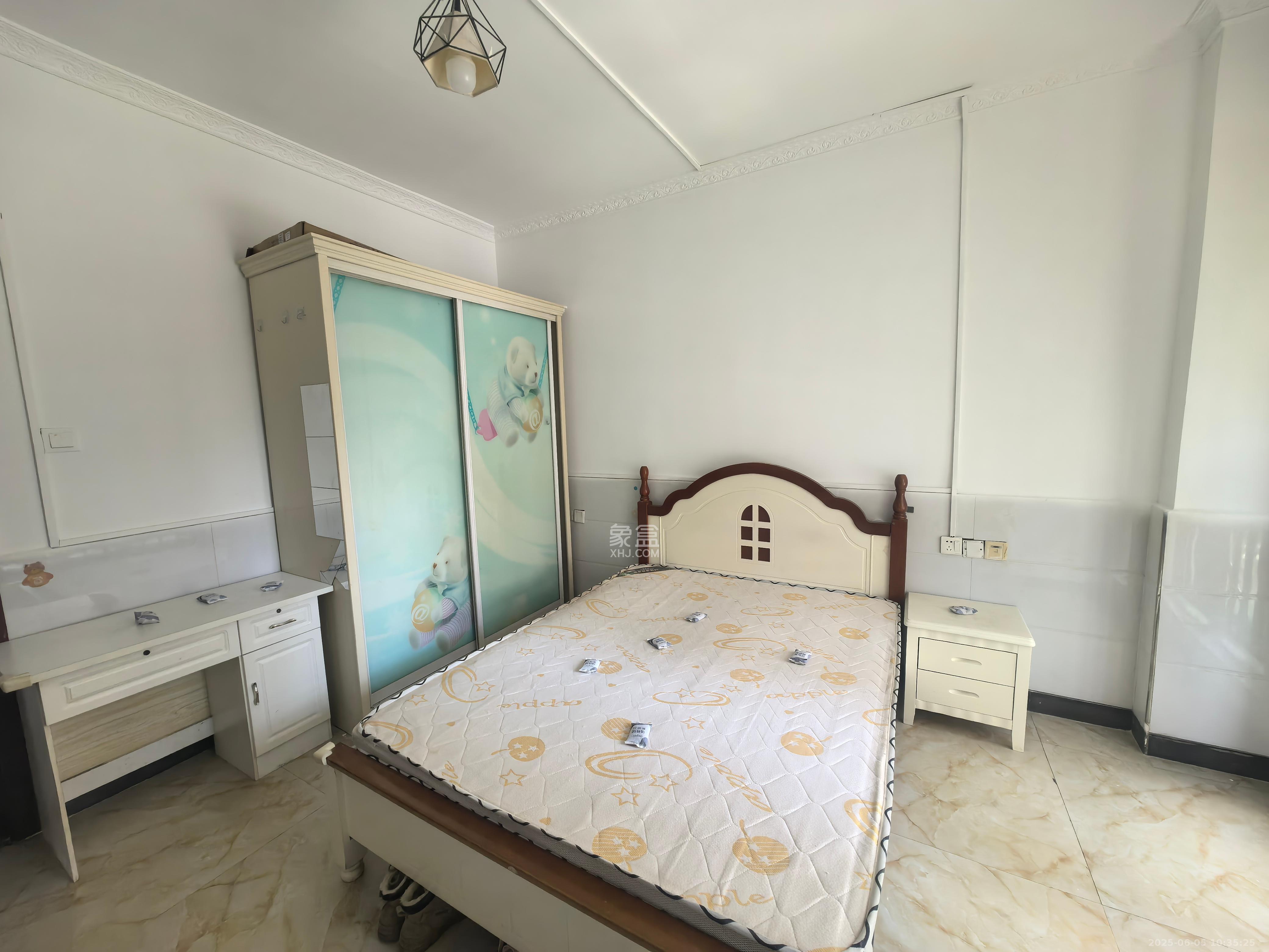 西铁馨寓(西铁领寓)  1室1厅1卫    650.0元/月 西铁馨寓(西铁领寓)  1室1厅1卫    650.0元/月室内图