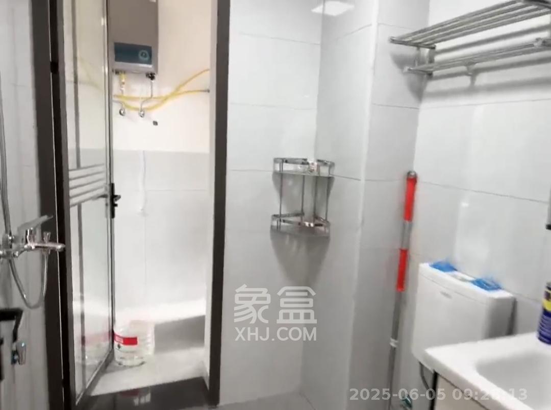 蔷薇国际  2室2厅1卫   1800.00元/月室内图