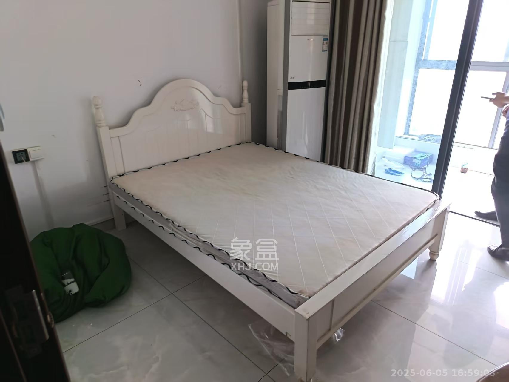 叠彩兰亭  3室2厅1卫   2600.00元/月室内图