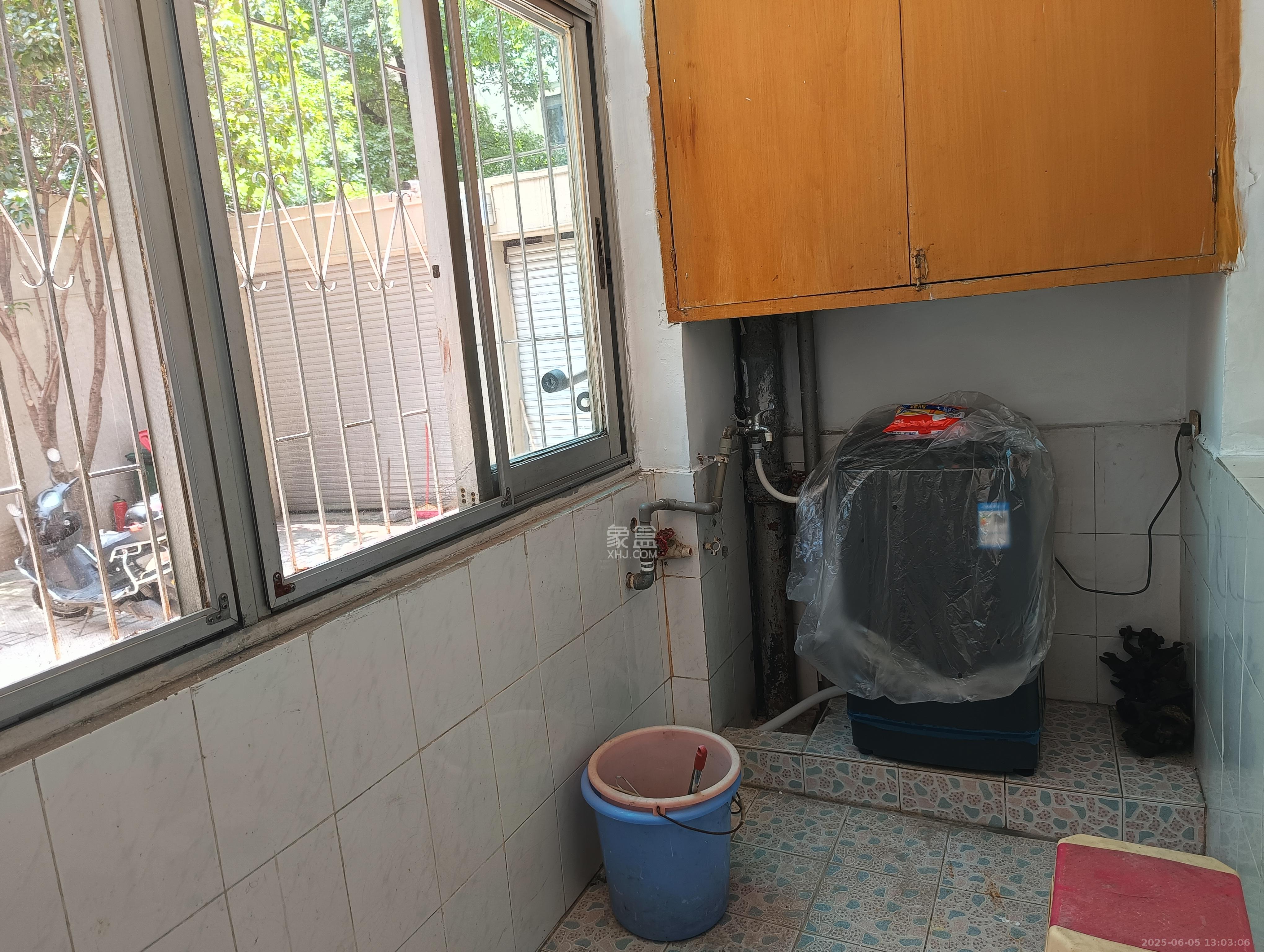 省政府机关二院 2室1厅1卫 2000.0元/月 省政府机关二院 2室1厅1卫 2000.0元/月室内图