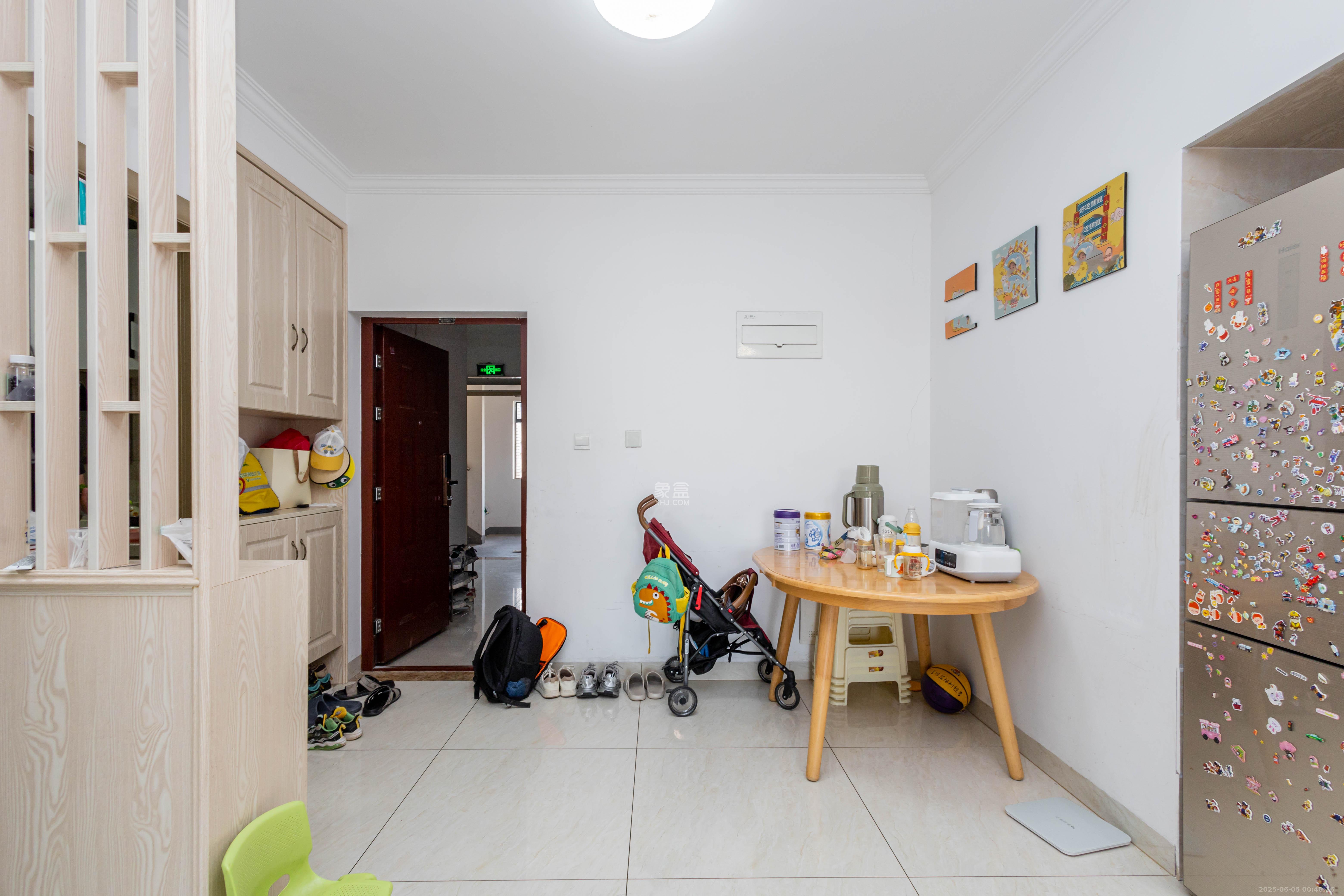 中国铁建国际城二期  2室2厅1卫    43.8万客厅