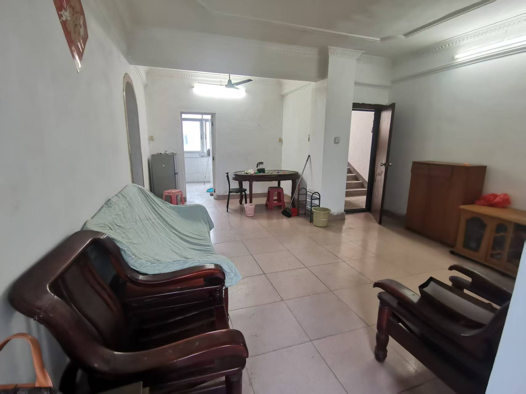 省农机公司宿舍(海秀中路)  3室2厅1卫    1500.0元/月 省农机公司宿舍(海秀中路)  3室2厅1卫    1500.0元/月室内图