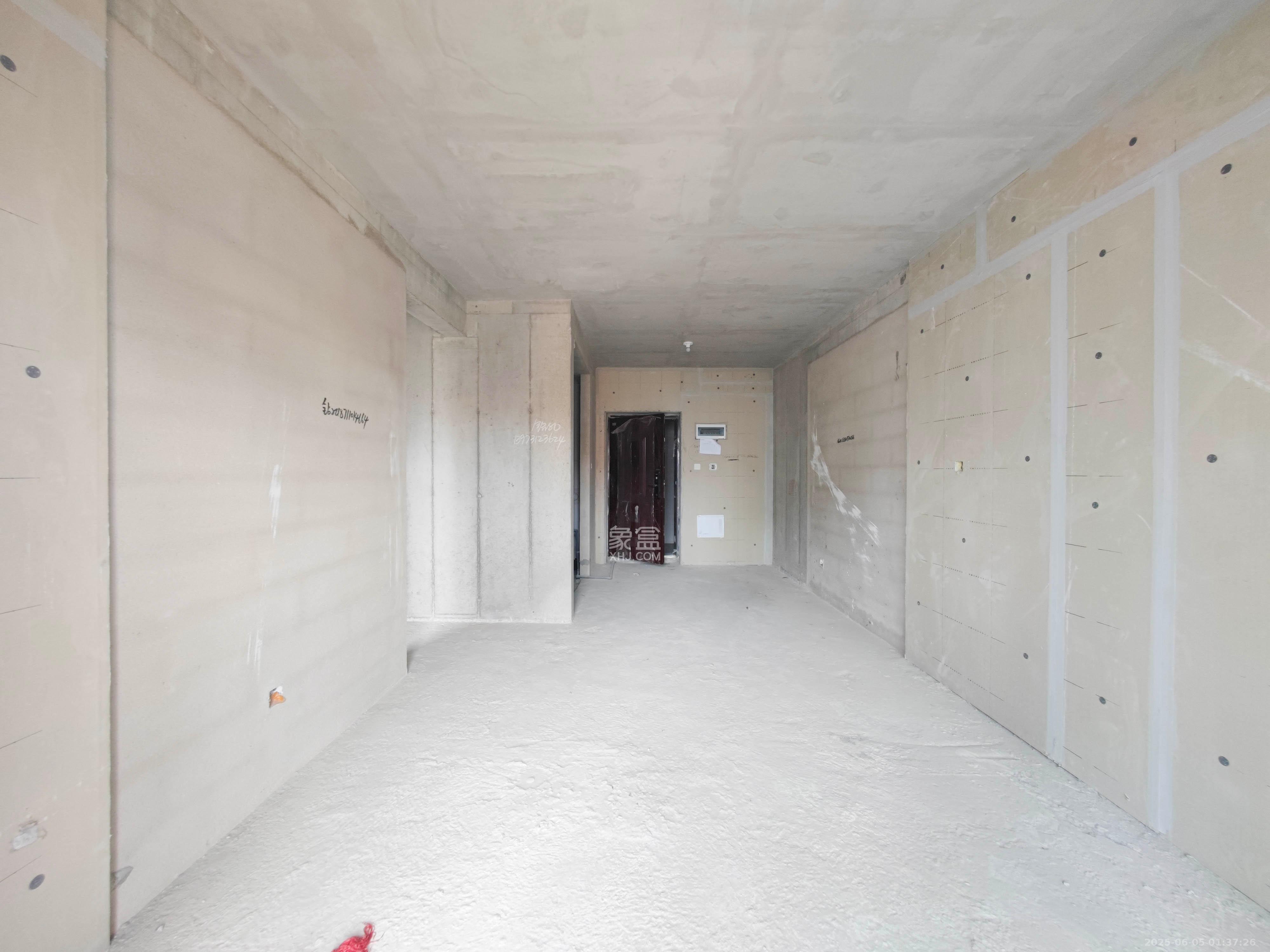 润和翰文府  3室2厅2卫    85.0万 润和翰文府  3室2厅2卫    85.0万客厅