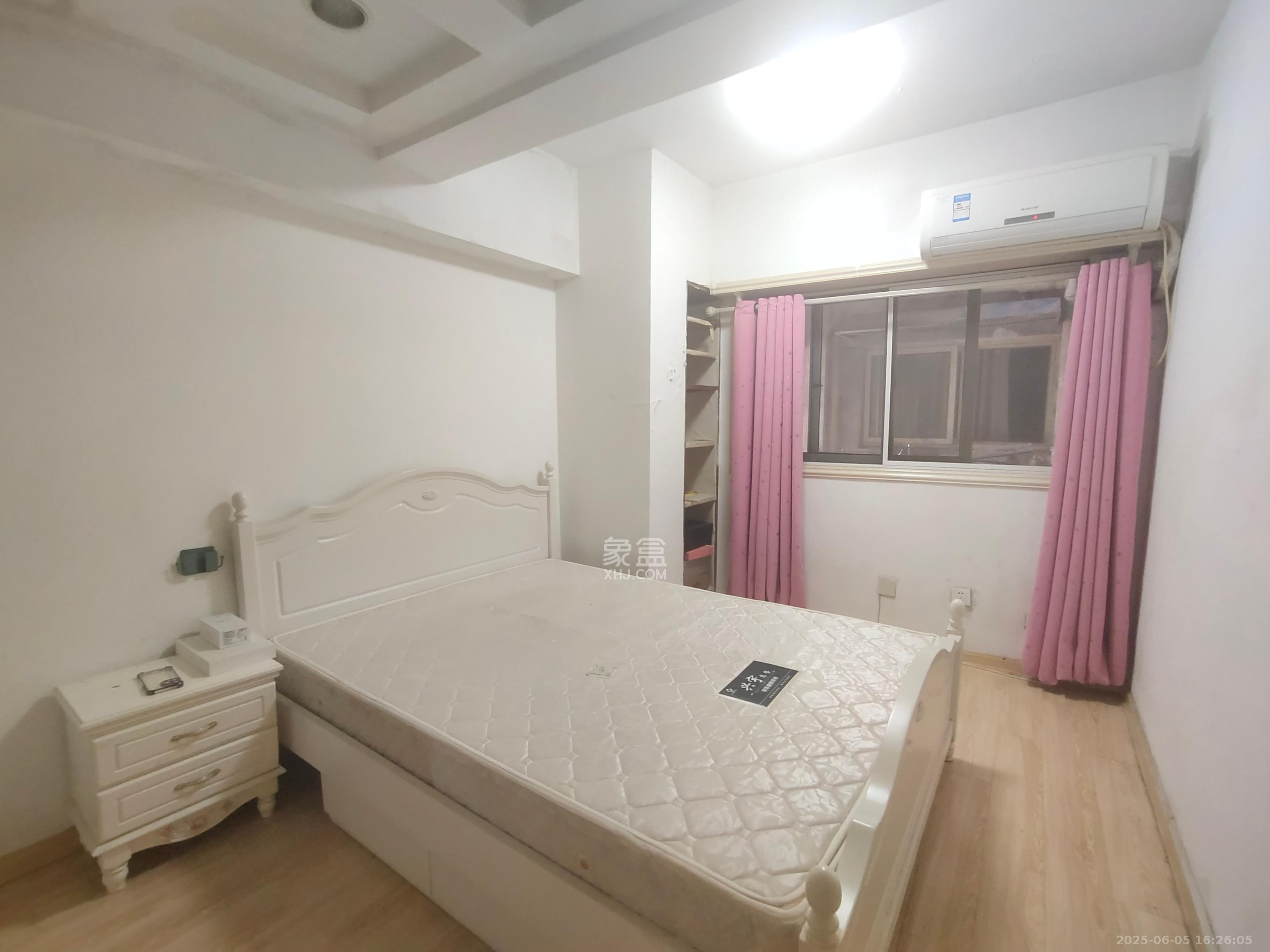 在水一方 1室1厅1卫 1300.0元/月 在水一方 1室1厅1卫 1300.0元/月室内图