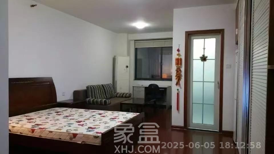 新时代广场  1室1厅1卫   1700.00元/月室内图