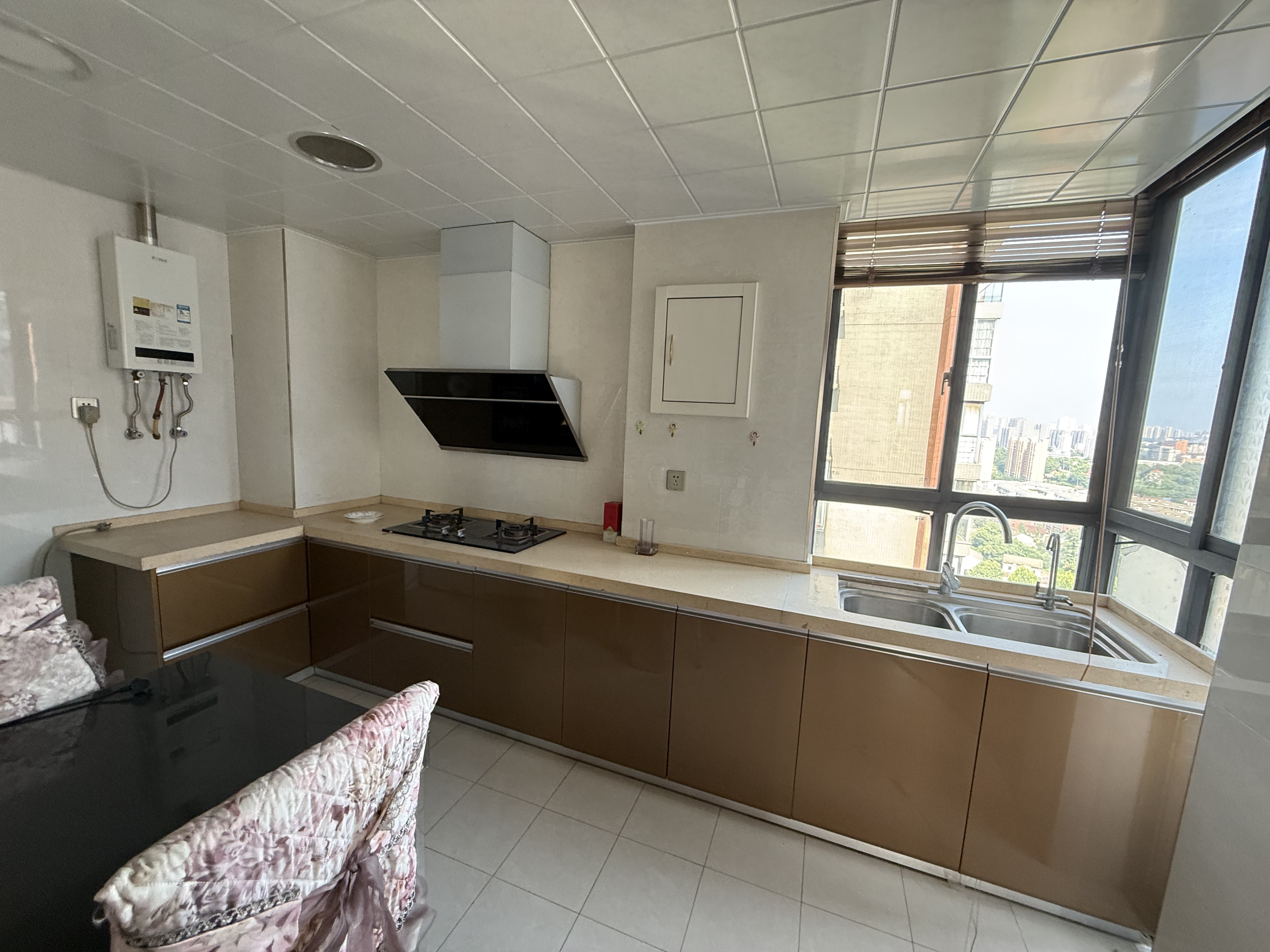 会龙山溪谷(住宅) 2室2厅1卫 1600.0元/月 会龙山溪谷(住宅) 2室2厅1卫 1600.0元/月室内图