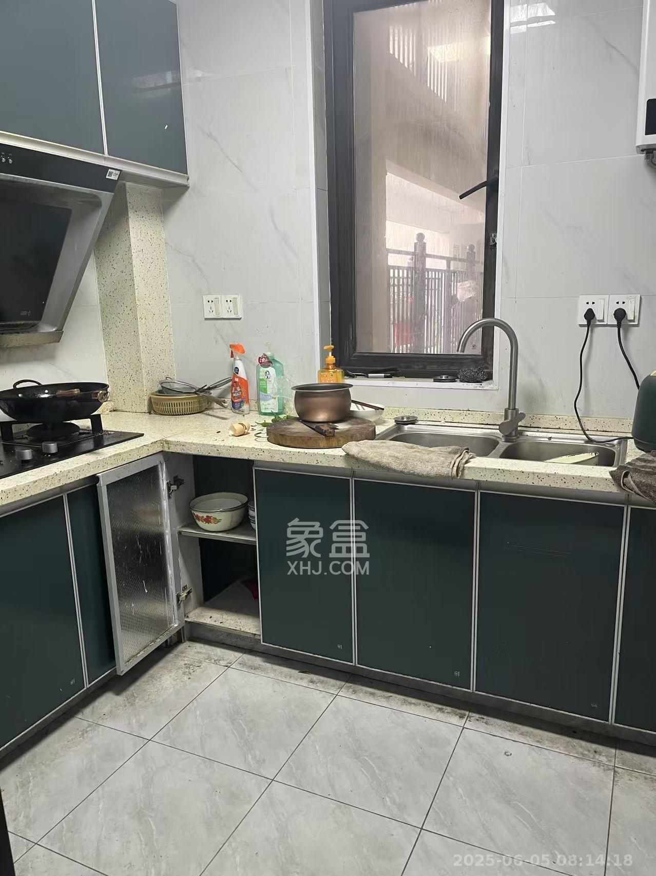 新城璟隽（麓华新城）  3室2厅2卫   1500.00元/月室内图