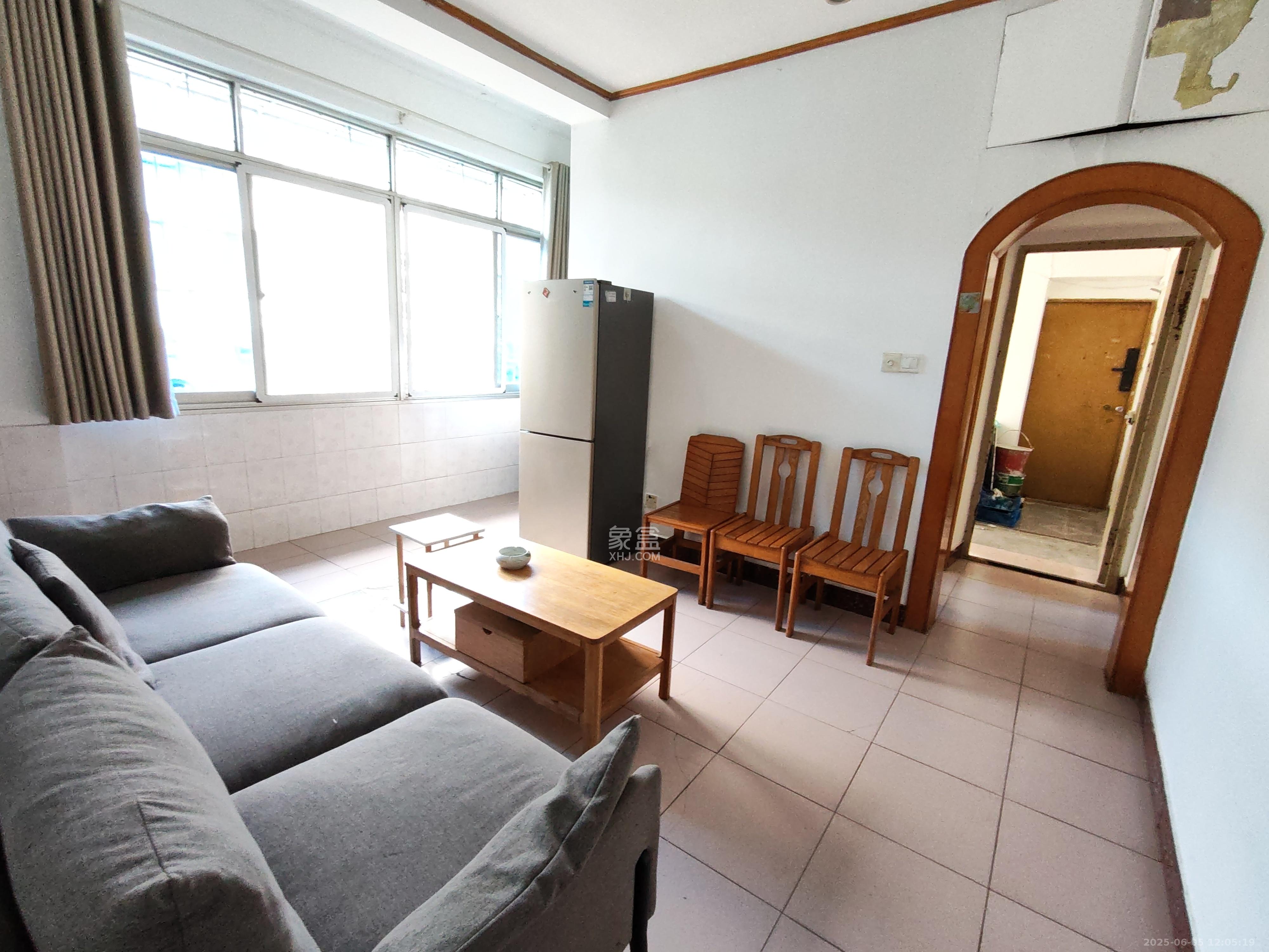 轻苑小区 3室1厅1卫 1900.0元/月 轻苑小区 3室1厅1卫 1900.0元/月室内图