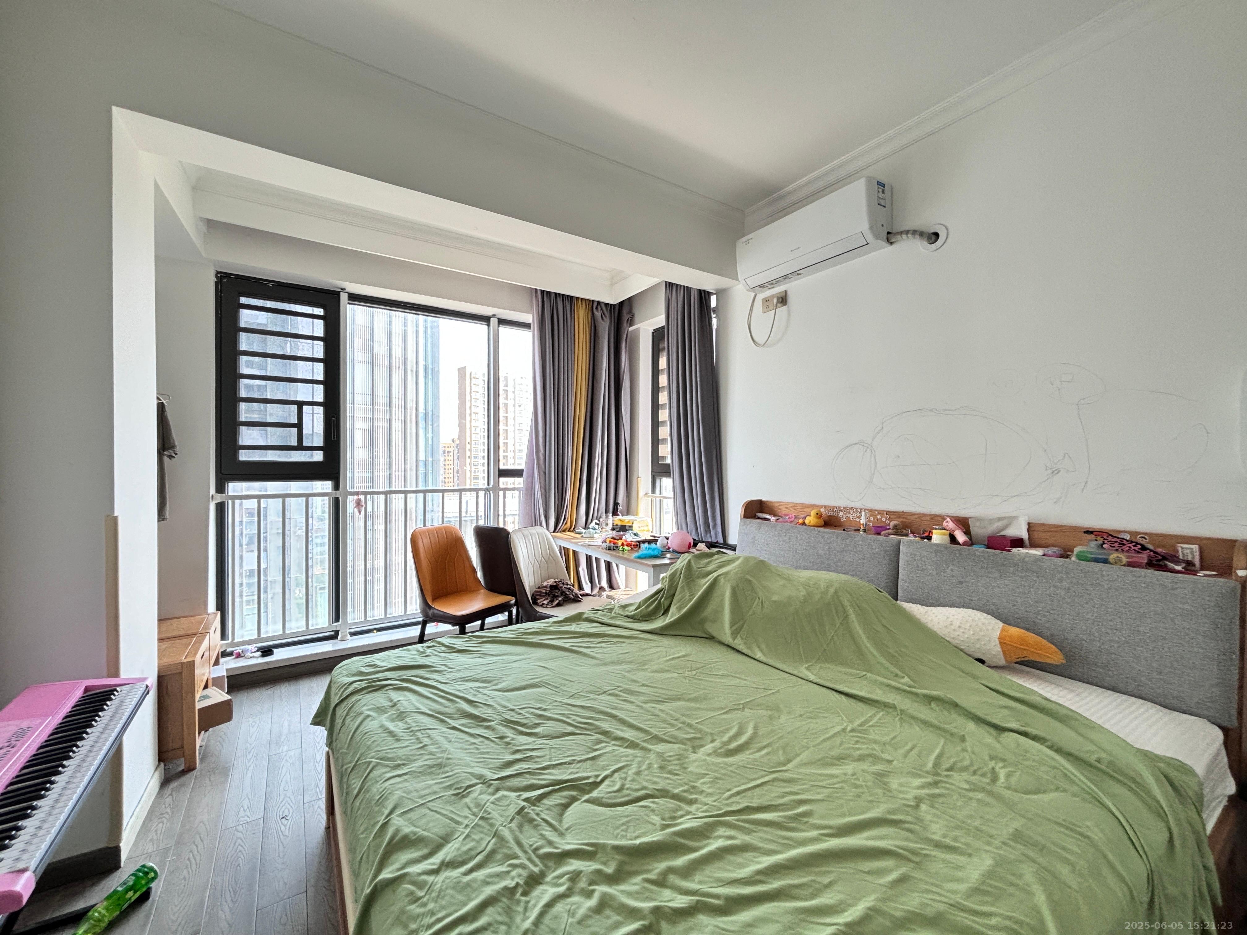 创元时代(成兴景苑) 3室2厅1卫 2100.0元/月 创元时代(成兴景苑) 3室2厅1卫 2100.0元/月室内图