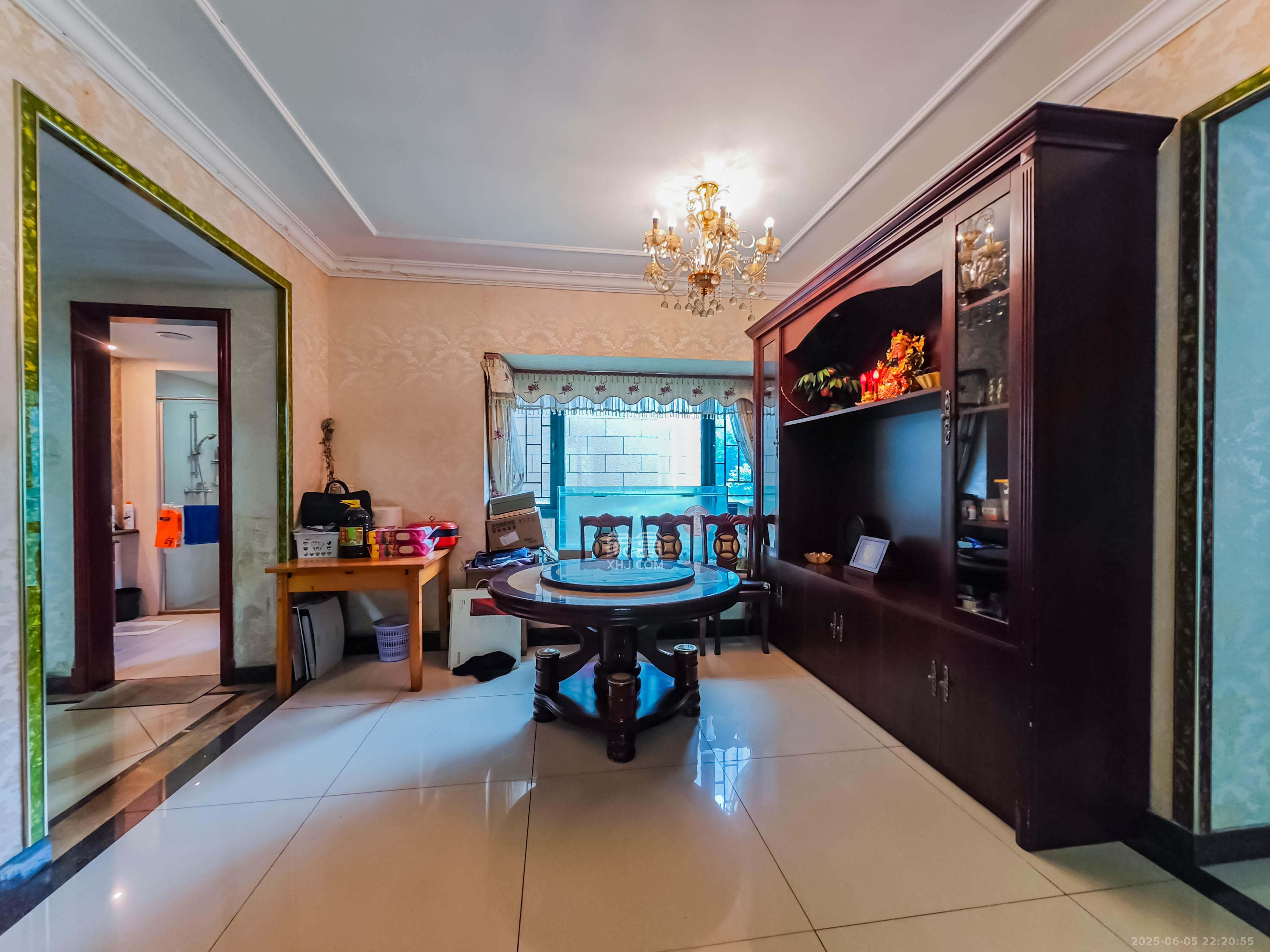 恒大绿洲  3室2厅2卫    116.0万 恒大绿洲  3室2厅2卫    116.0万客厅