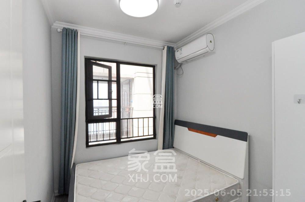 卓越浅水湾  3室2厅2卫   2600.00元/月室内图