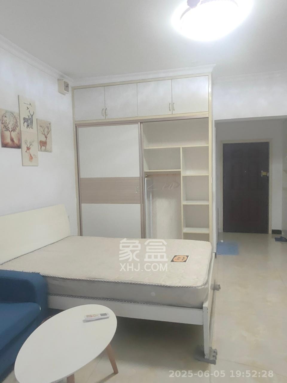 海德公园 1室1厅1卫 1450.0元/月 海德公园 1室1厅1卫 1450.0元/月室内图