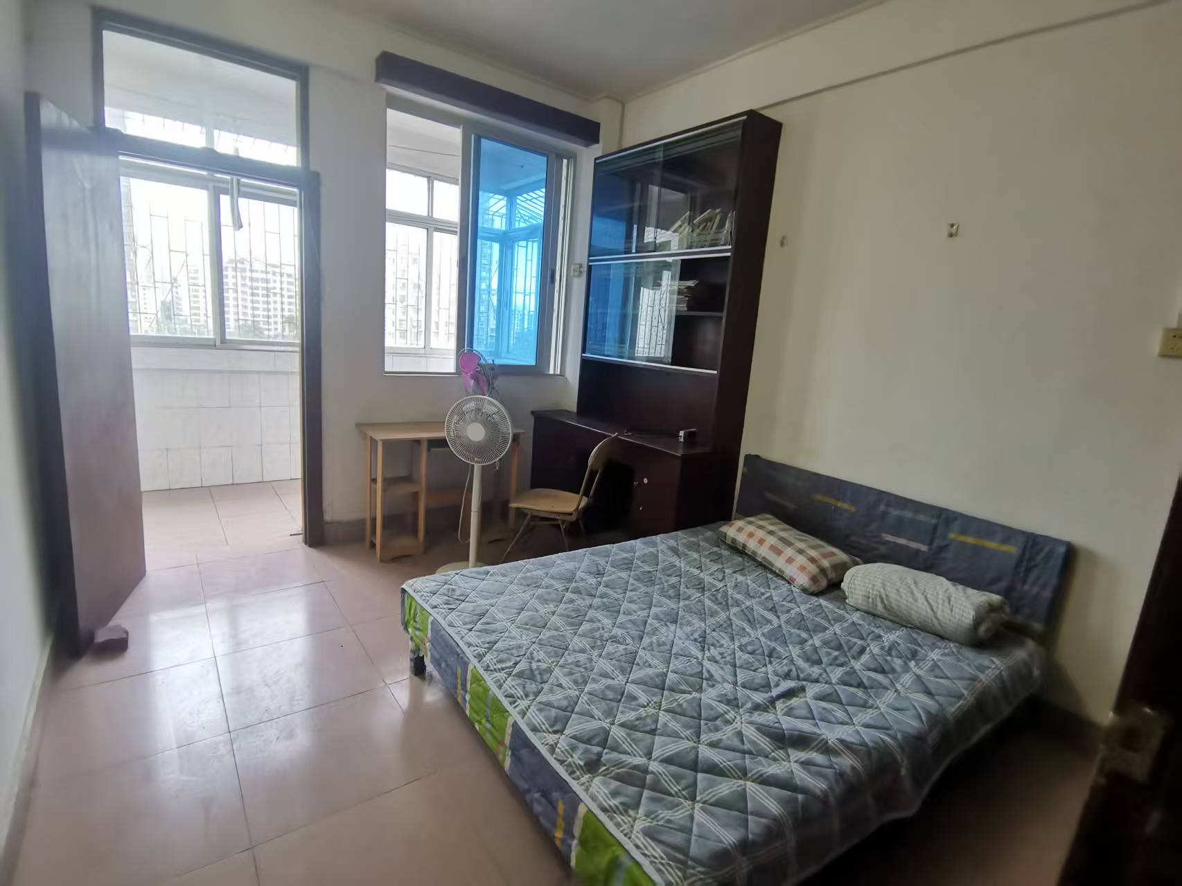 省农机公司宿舍(海秀中路)  3室2厅1卫    1500.0元/月 省农机公司宿舍(海秀中路)  3室2厅1卫    1500.0元/月室内图