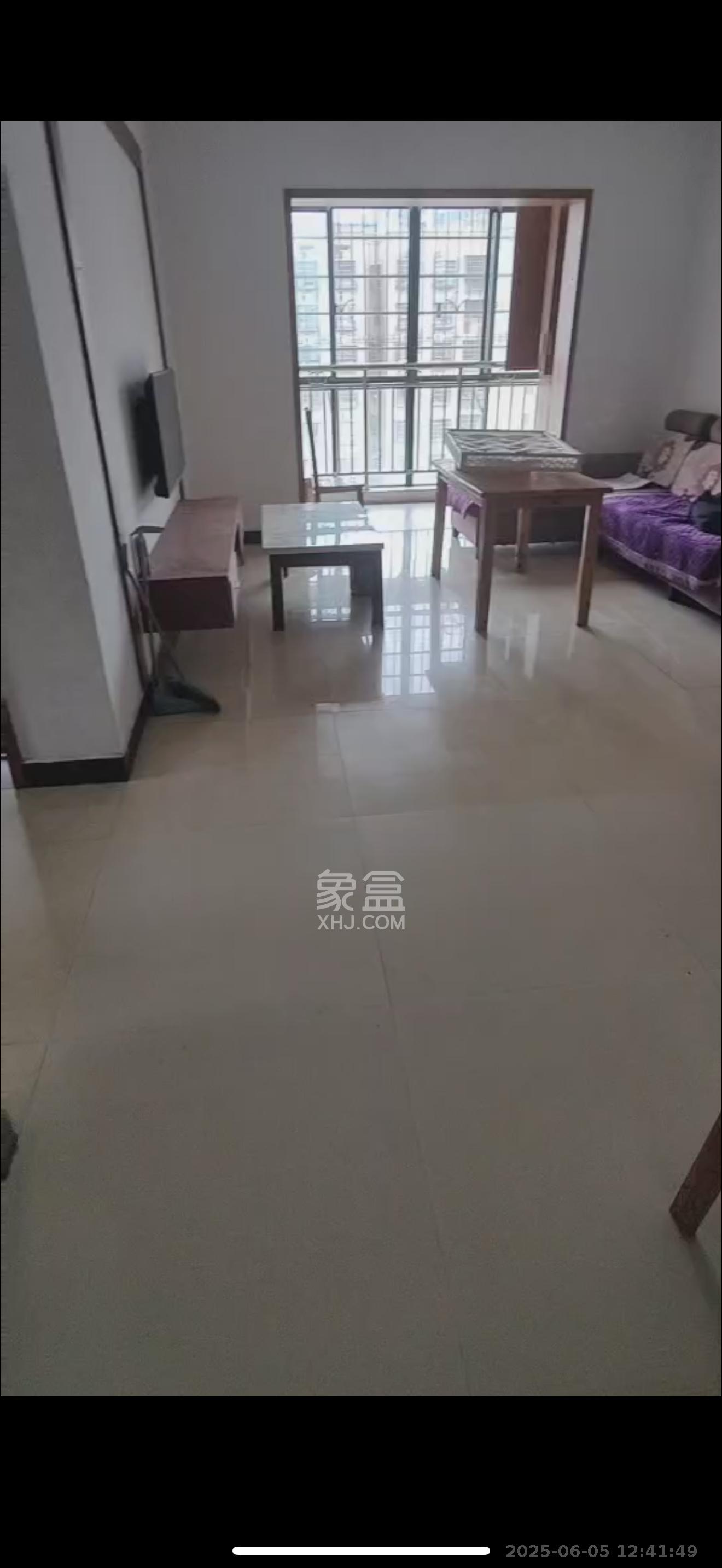 岳华嘉园  2室2厅1卫   1800.00元/月室内图