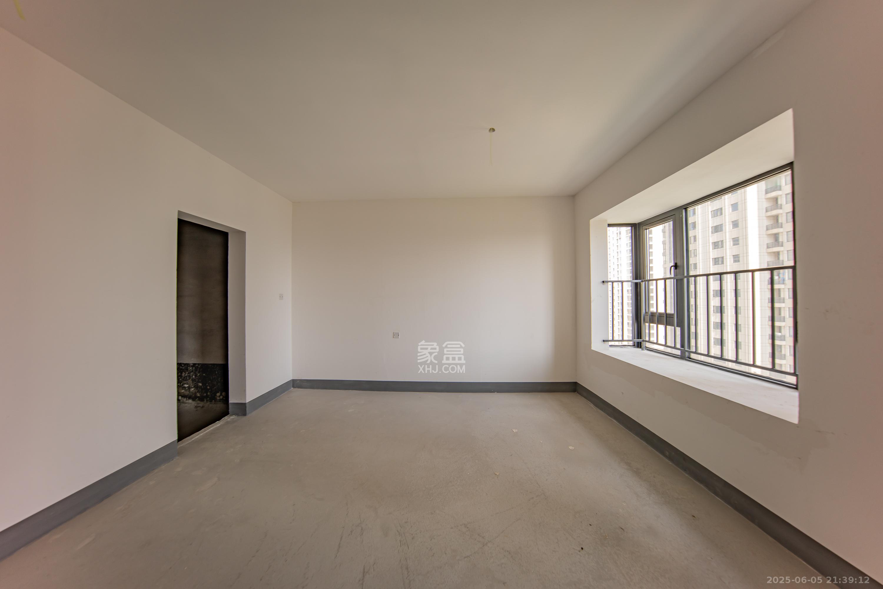 建投象山国际 5室2厅3卫 237.0万 建投象山国际 5室2厅3卫 237.0万卧室