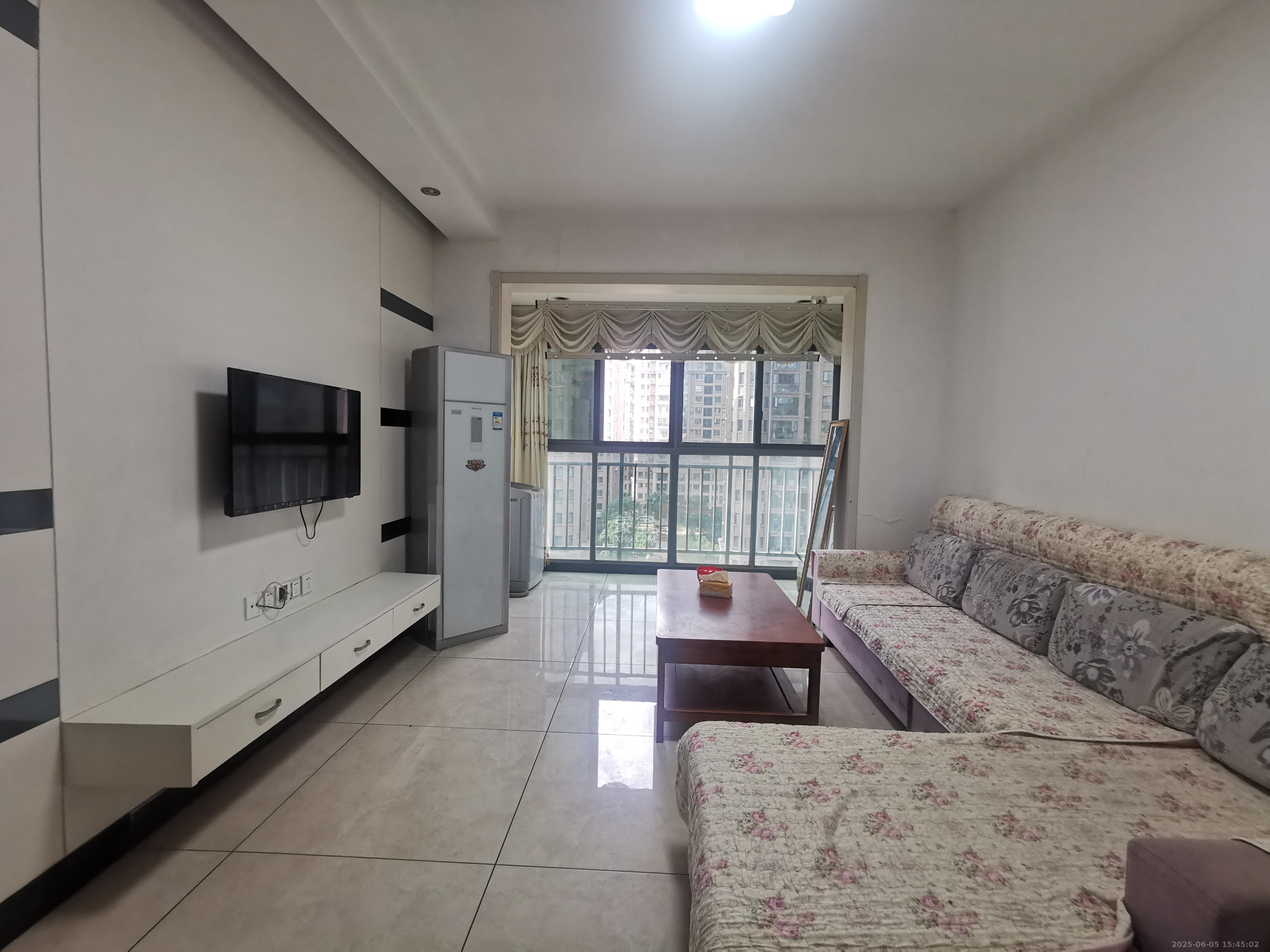 夏威夷碧水春城（碧桂园城市花园）  3室2厅1卫    2500.0元/月室内图