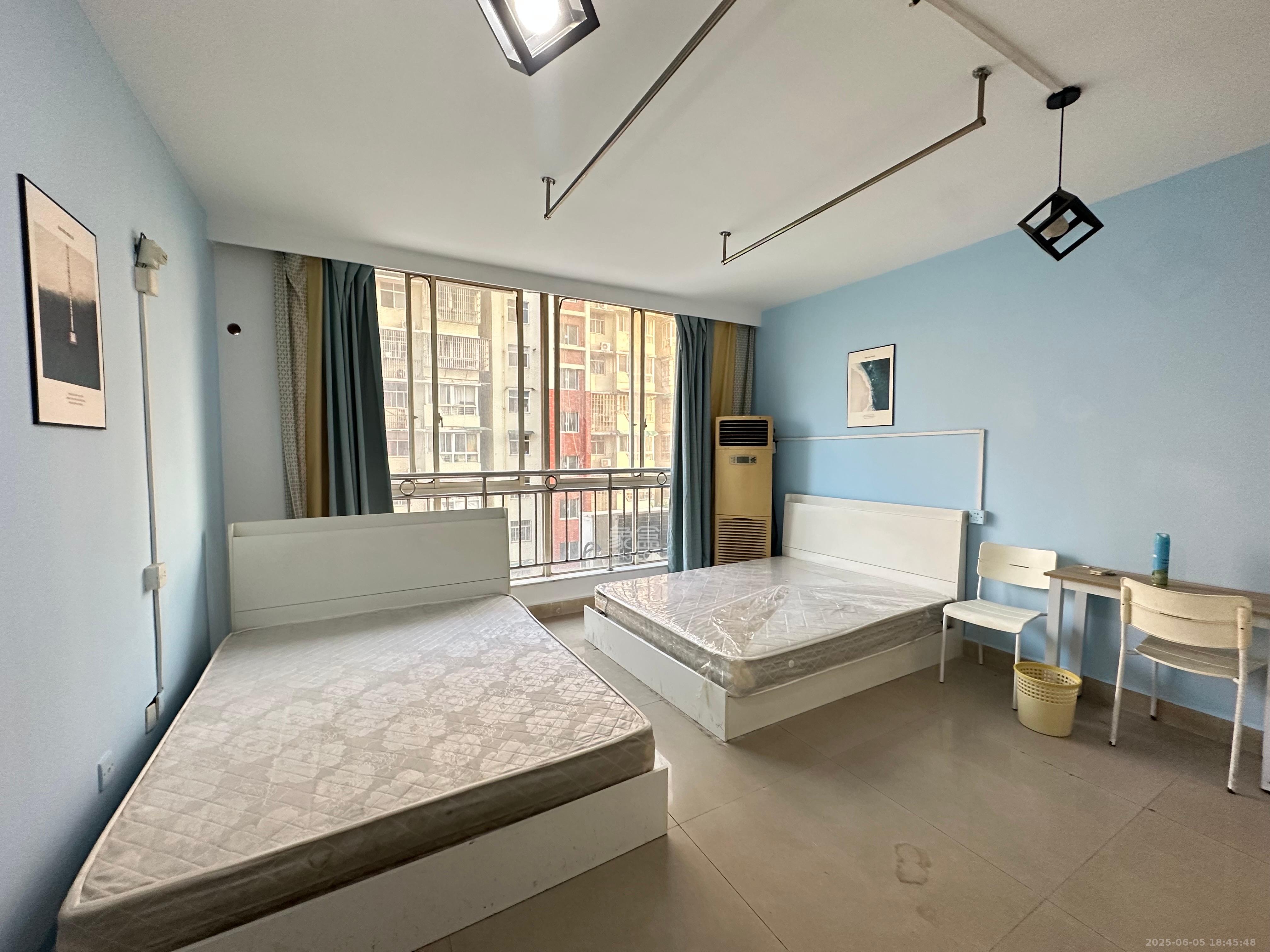 四季美景一、二期 1室1厅1卫 800.0元/月 四季美景一、二期 1室1厅1卫 800.0元/月室内图