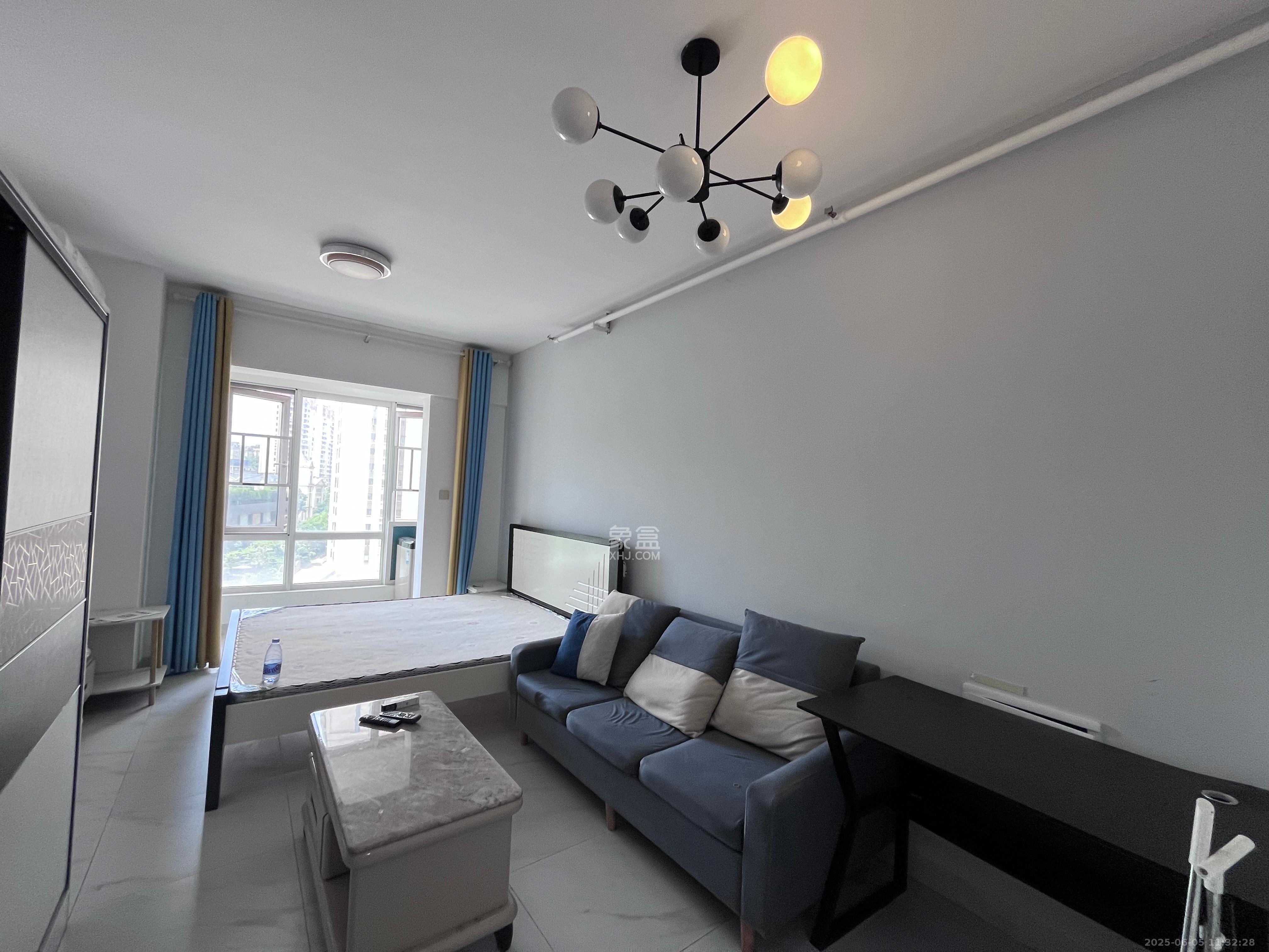 金地铂悦  1室1厅1卫    1100.0元/月