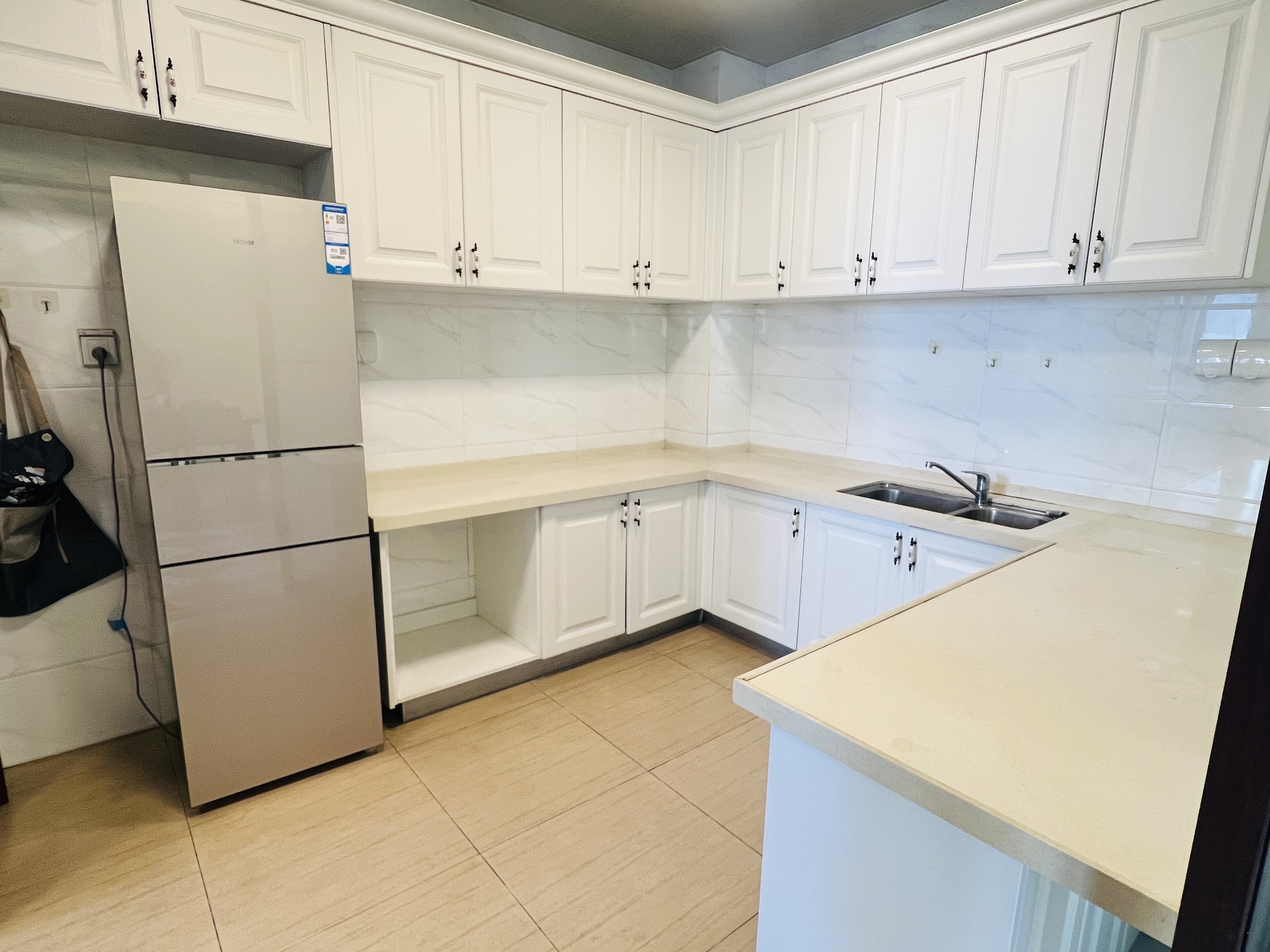 碧桂园 5室2厅3卫 4500.0元/月 碧桂园 5室2厅3卫 4500.0元/月室内图