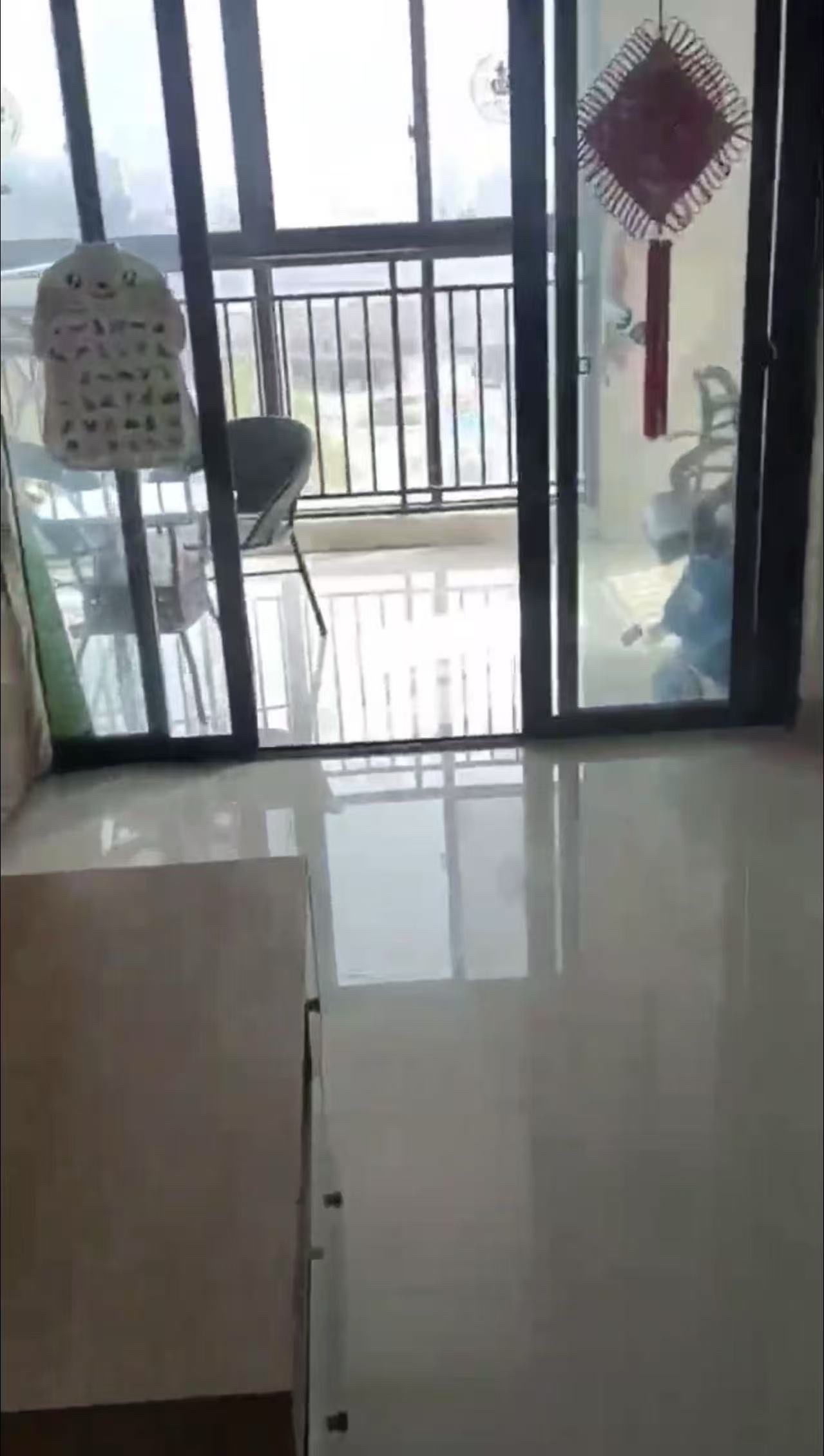 珠江帝景山庄  3室2厅1卫   1500.00元/月室内图