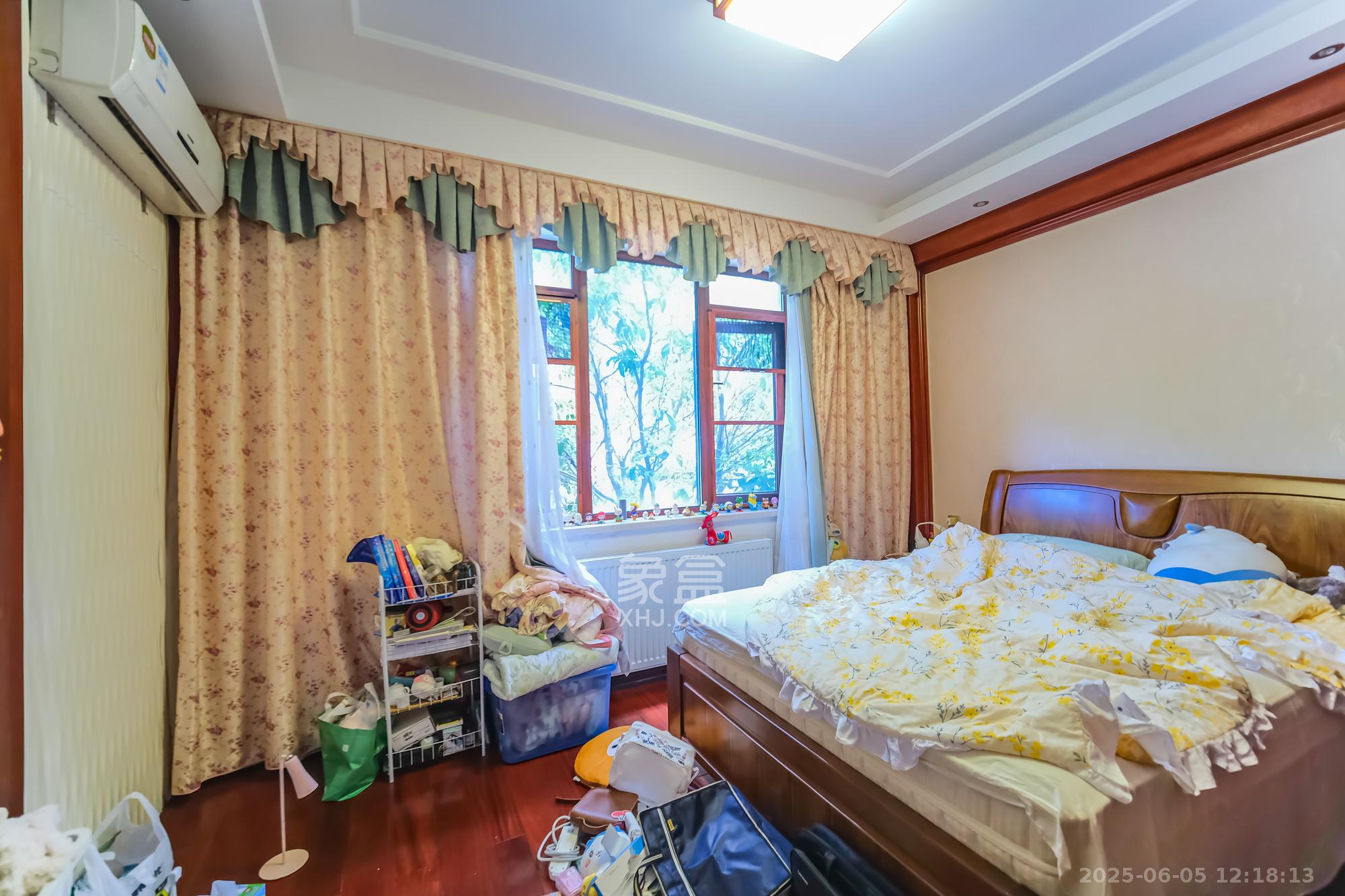 山水湾  5室3厅3卫    420.0万 山水湾  5室3厅3卫    420.0万卧室