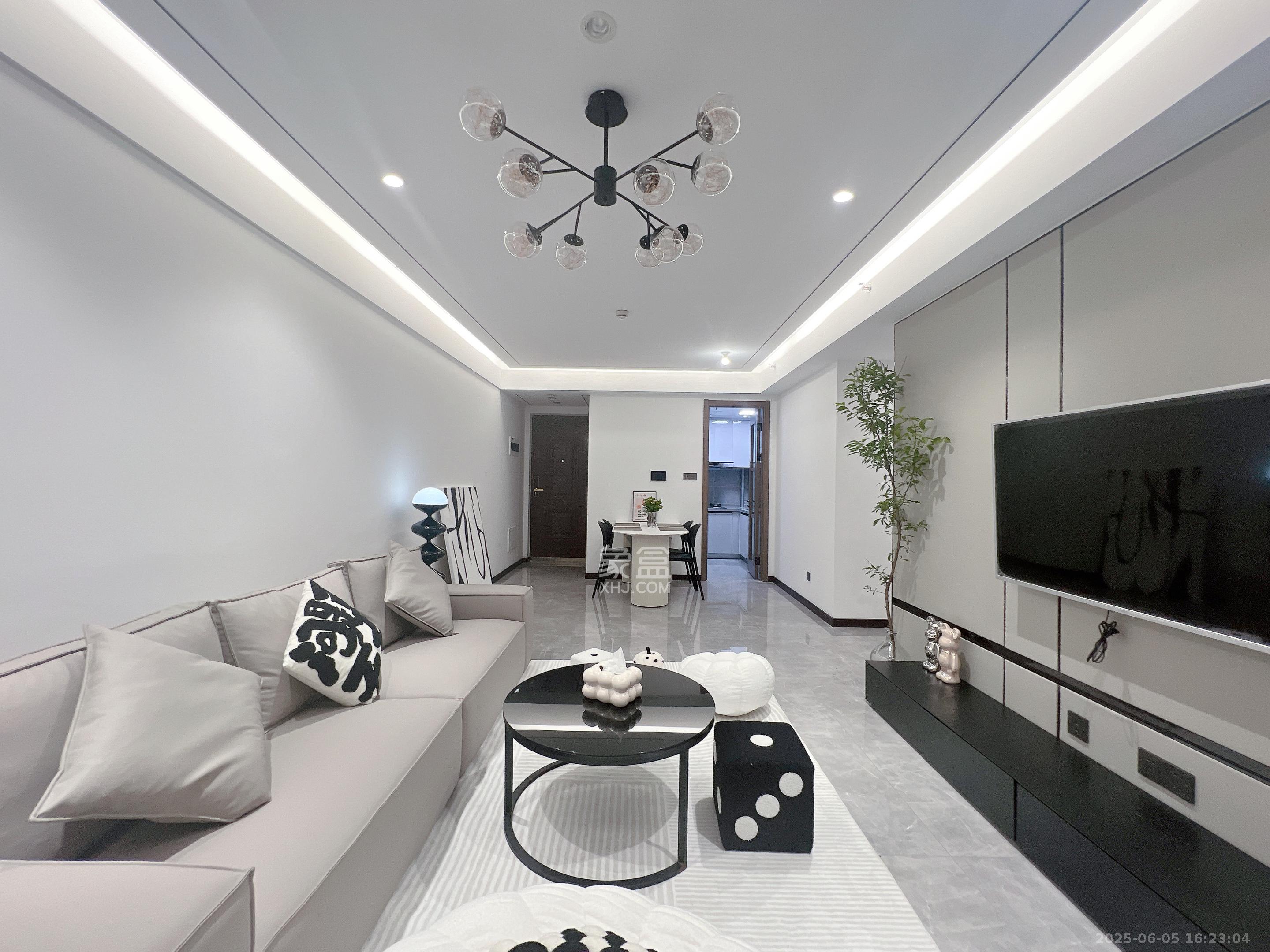 卓越中寰  3室2厅2卫    5000.0元/月 卓越中寰  3室2厅2卫    5000.0元/月室内图