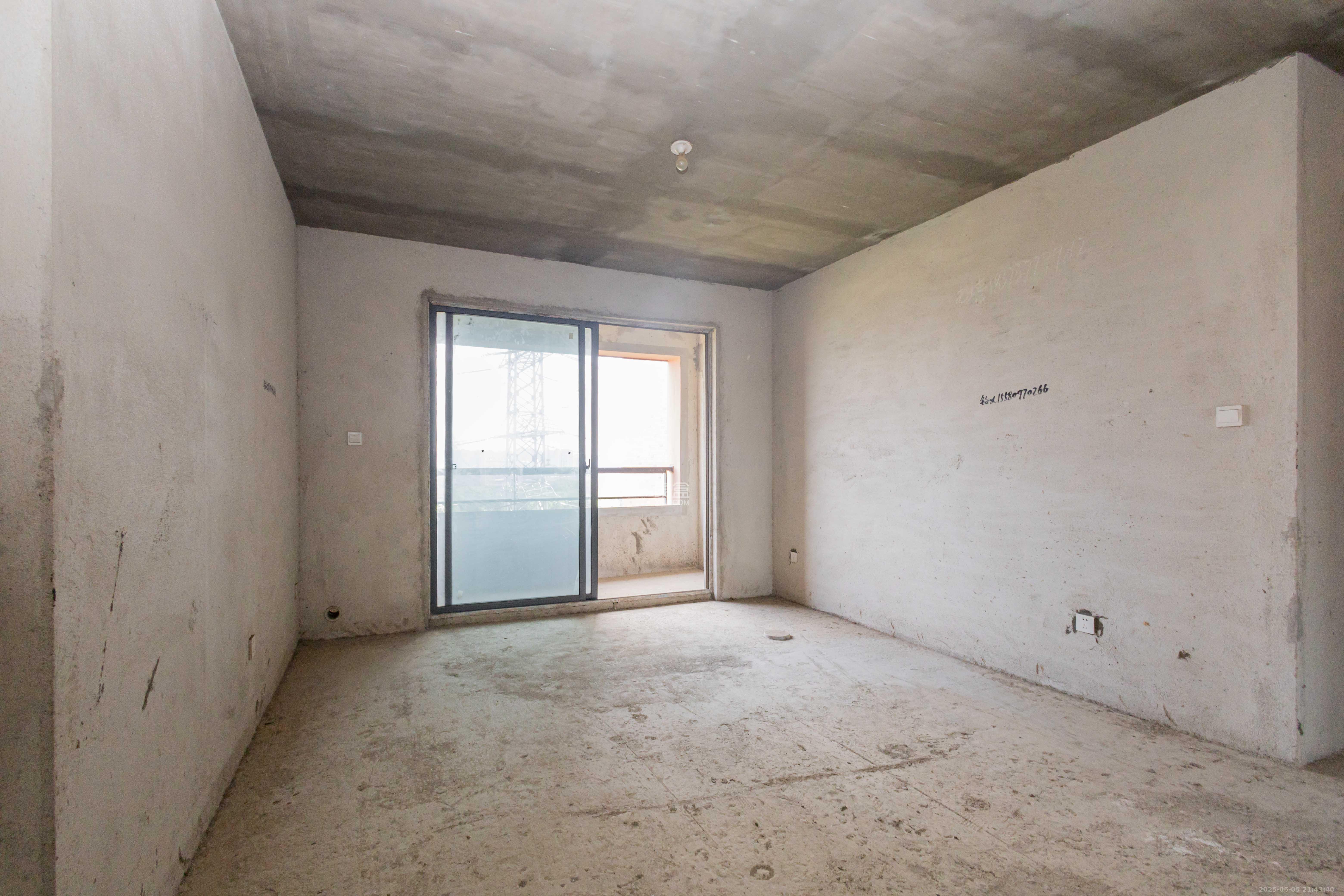 辉宏橄榄城 4室2厅2卫 68.8万 辉宏橄榄城 4室2厅2卫 68.8万客厅