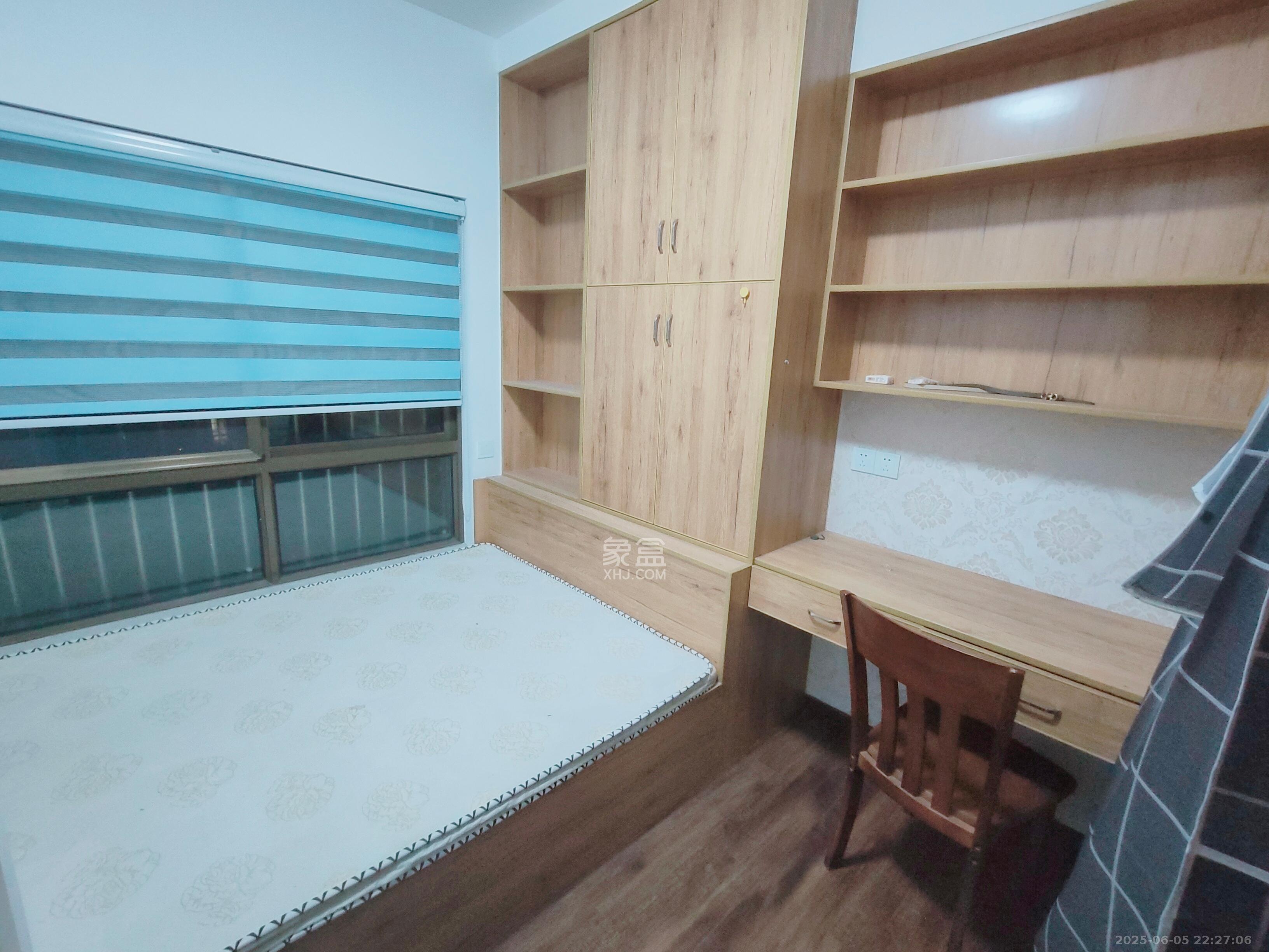 家和院  4室2厅1卫   2200.00元/月室内图