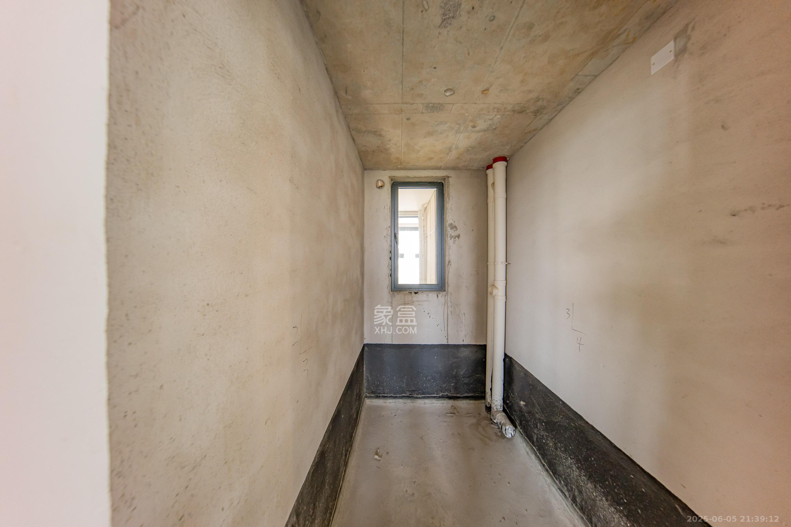 建投象山国际 5室2厅3卫 237.0万 建投象山国际 5室2厅3卫 237.0万卫生间