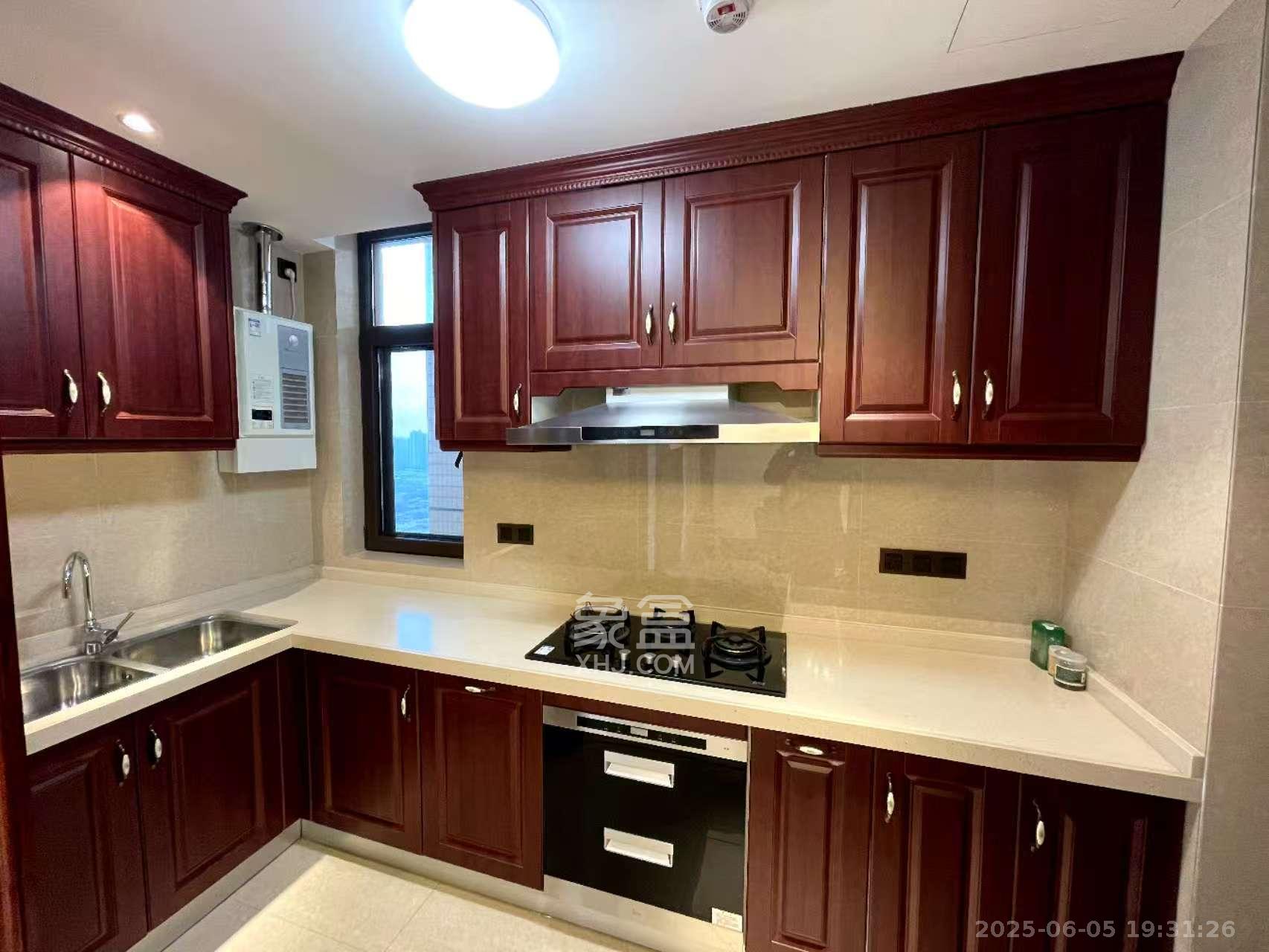 运达中央广场一、二期  3室2厅2卫    13000.0元/月室内图