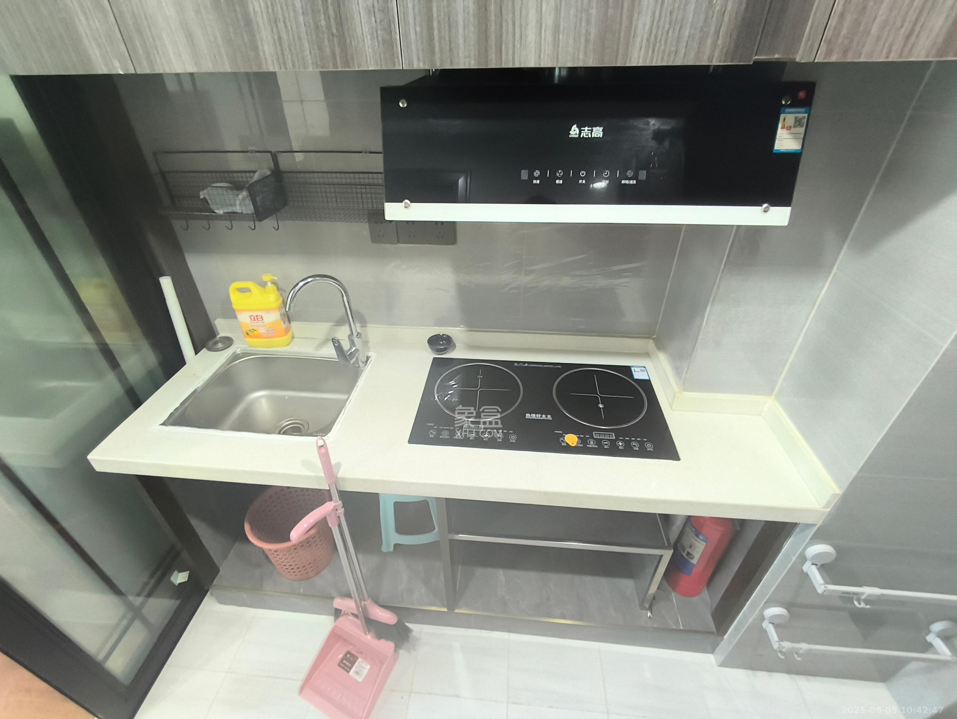 信诚湘江揽月（至善美景大厦）  1室1厅1卫   1500.00元/月室内图