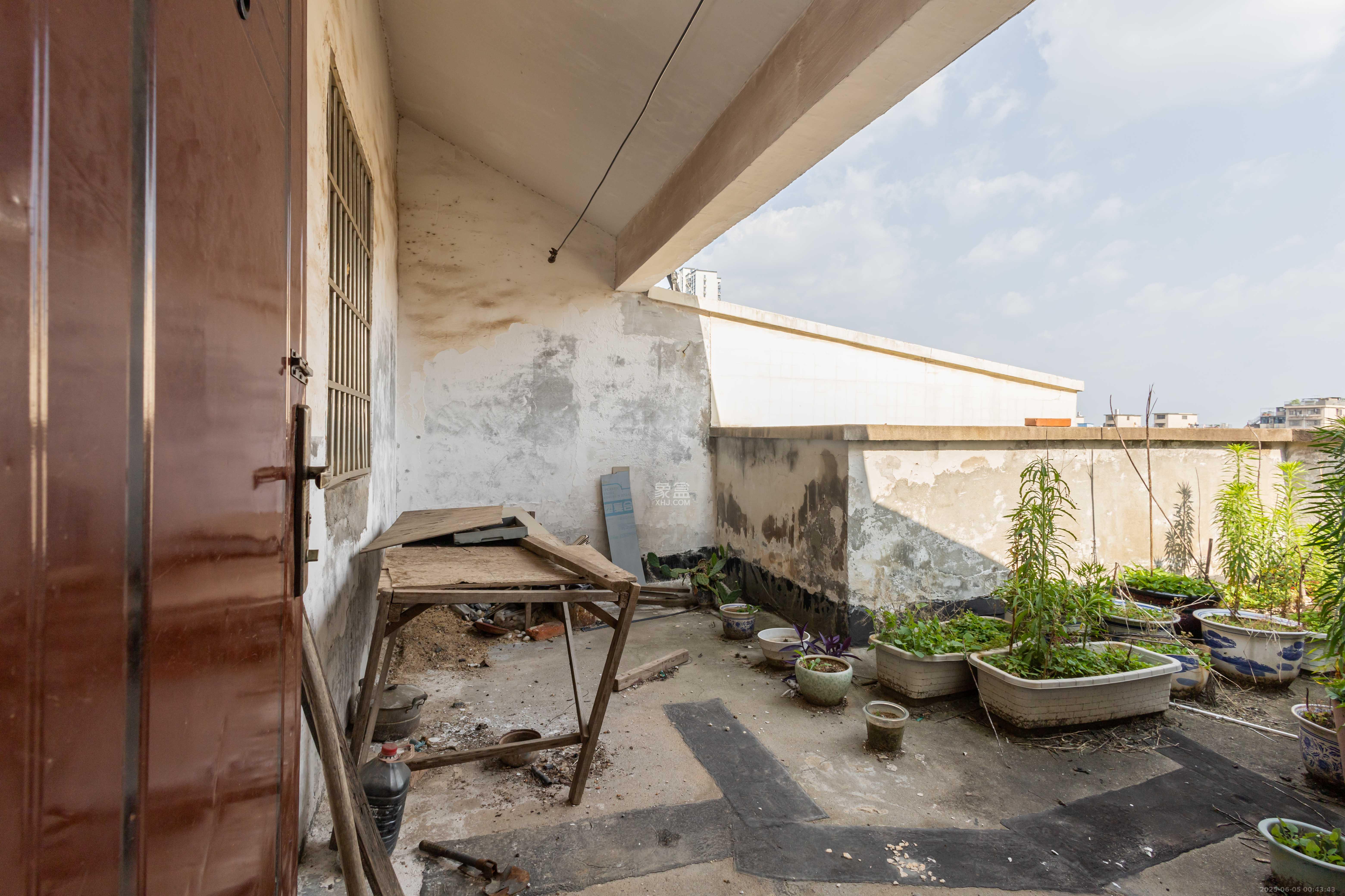 紫东苑(星沙)  3室2厅2卫    58.0万 紫东苑(星沙)  3室2厅2卫    58.0万卧室