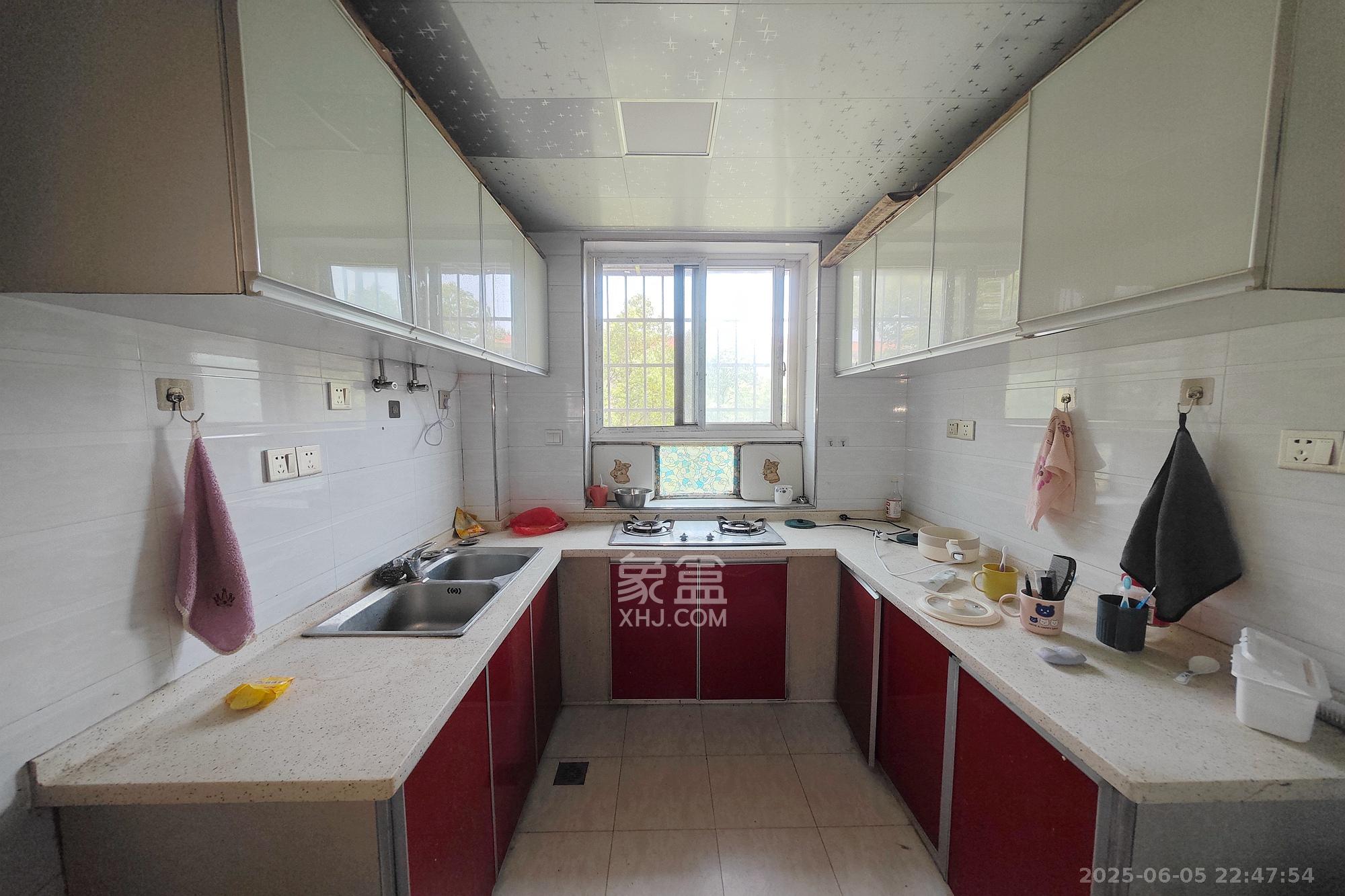 怡景民居 3室2厅1卫 78.0万 怡景民居 3室2厅1卫 78.0万厨房