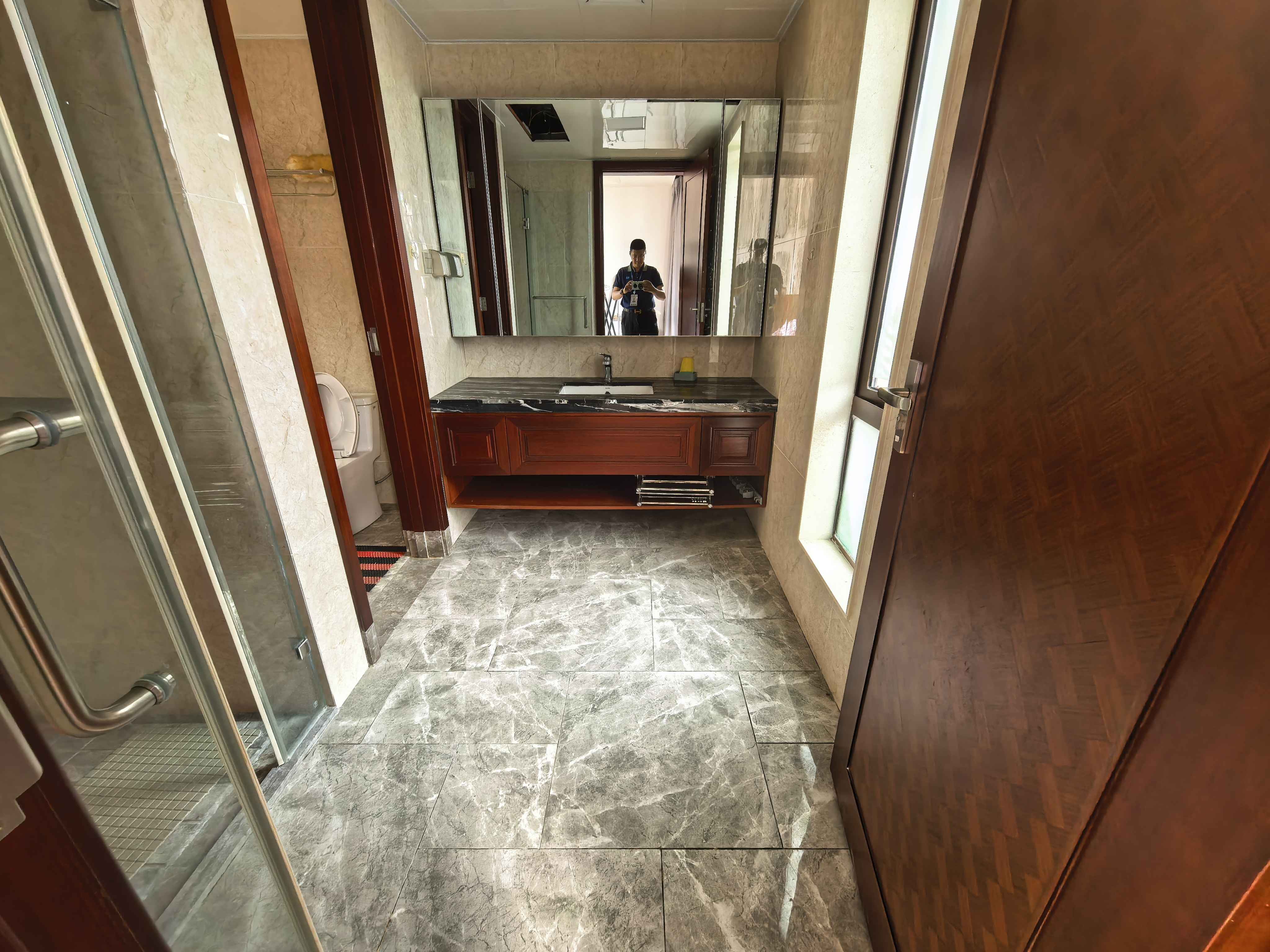 孔雀山沁源汇一期 3室2厅2卫 270.0万 孔雀山沁源汇一期 3室2厅2卫 270.0万客厅