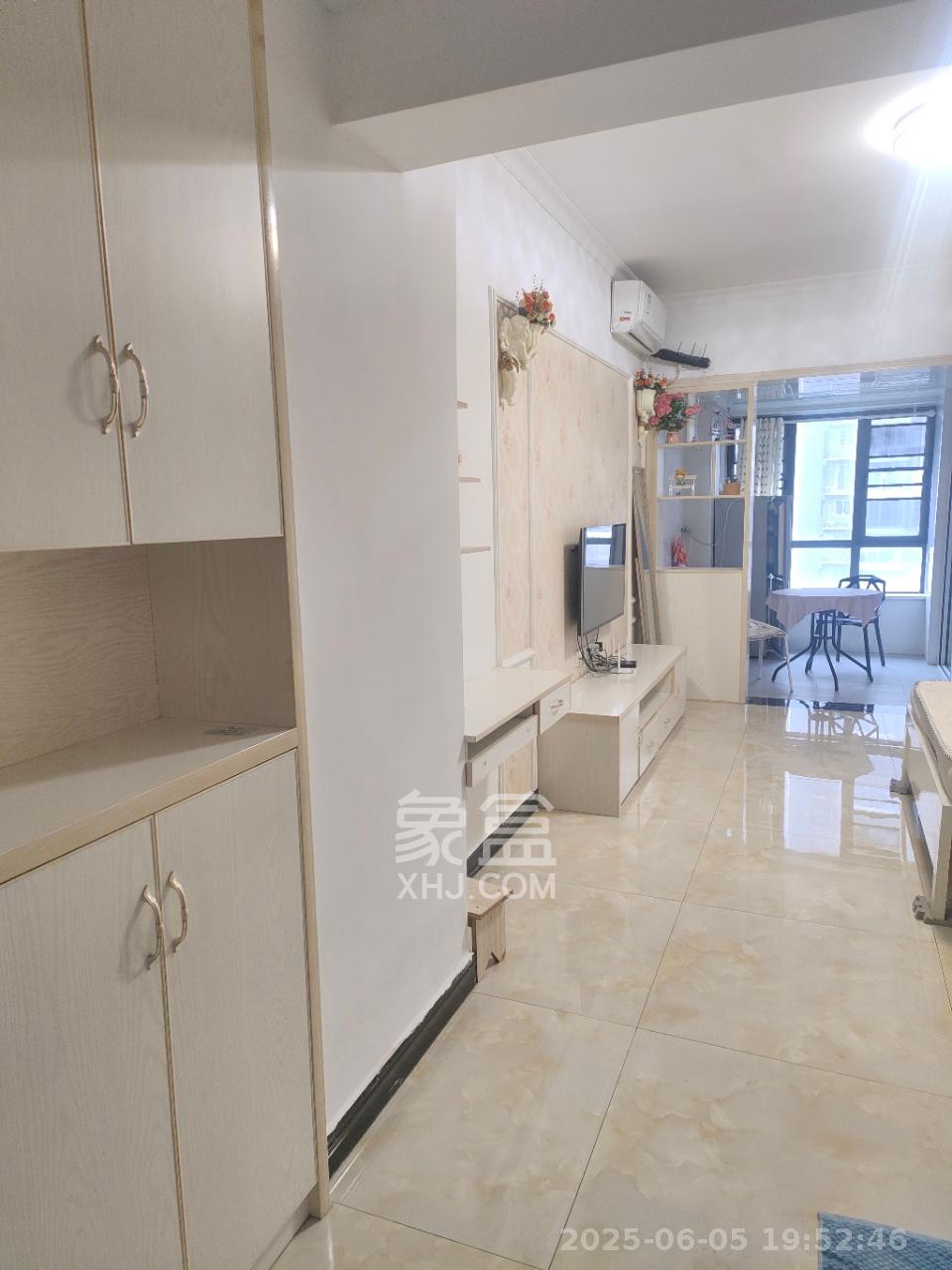 海德公园 1室1厅1卫 1450.0元/月 海德公园 1室1厅1卫 1450.0元/月室内图