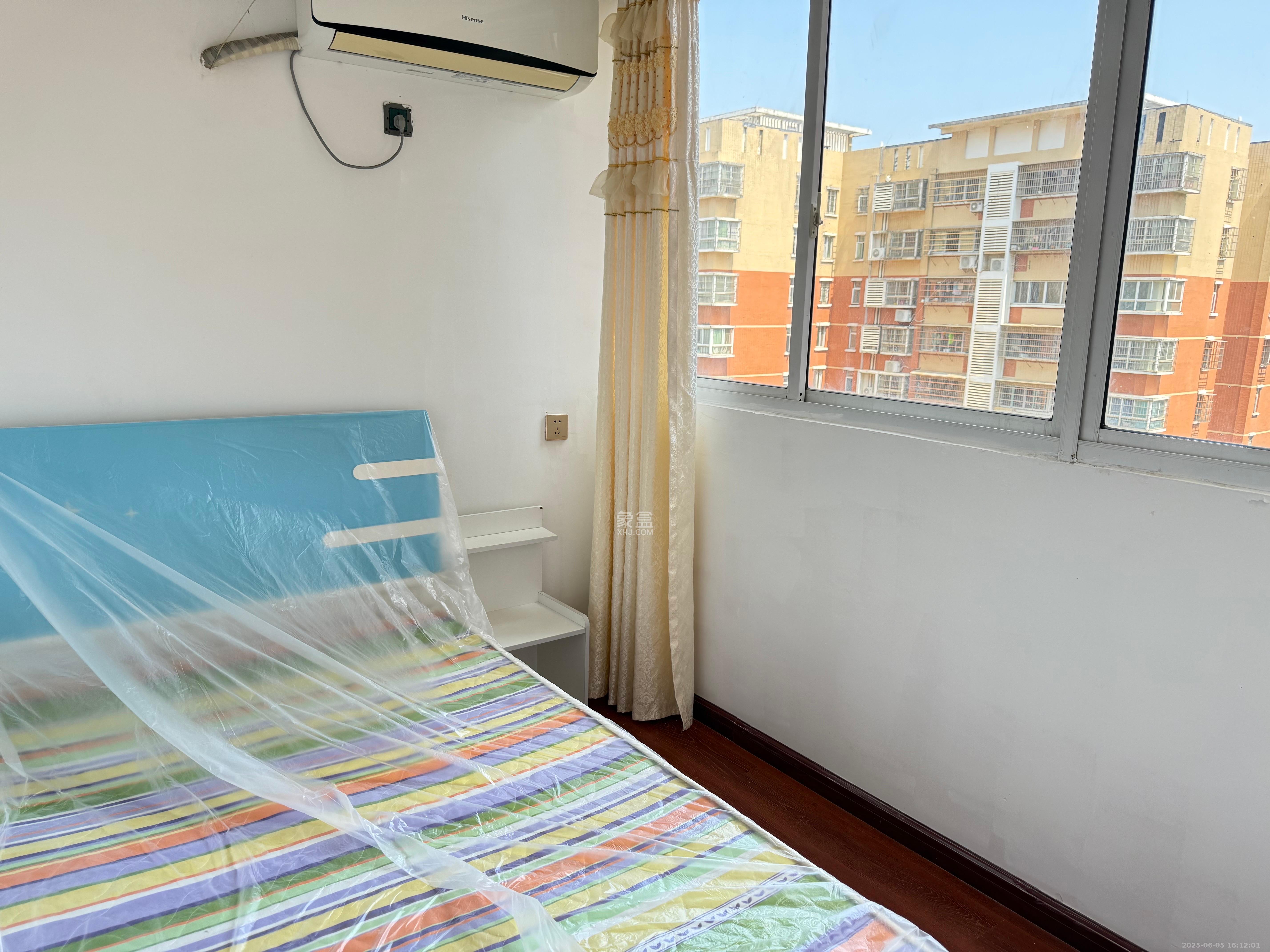 润芳园  3室1厅1卫   2300.00元/月室内图