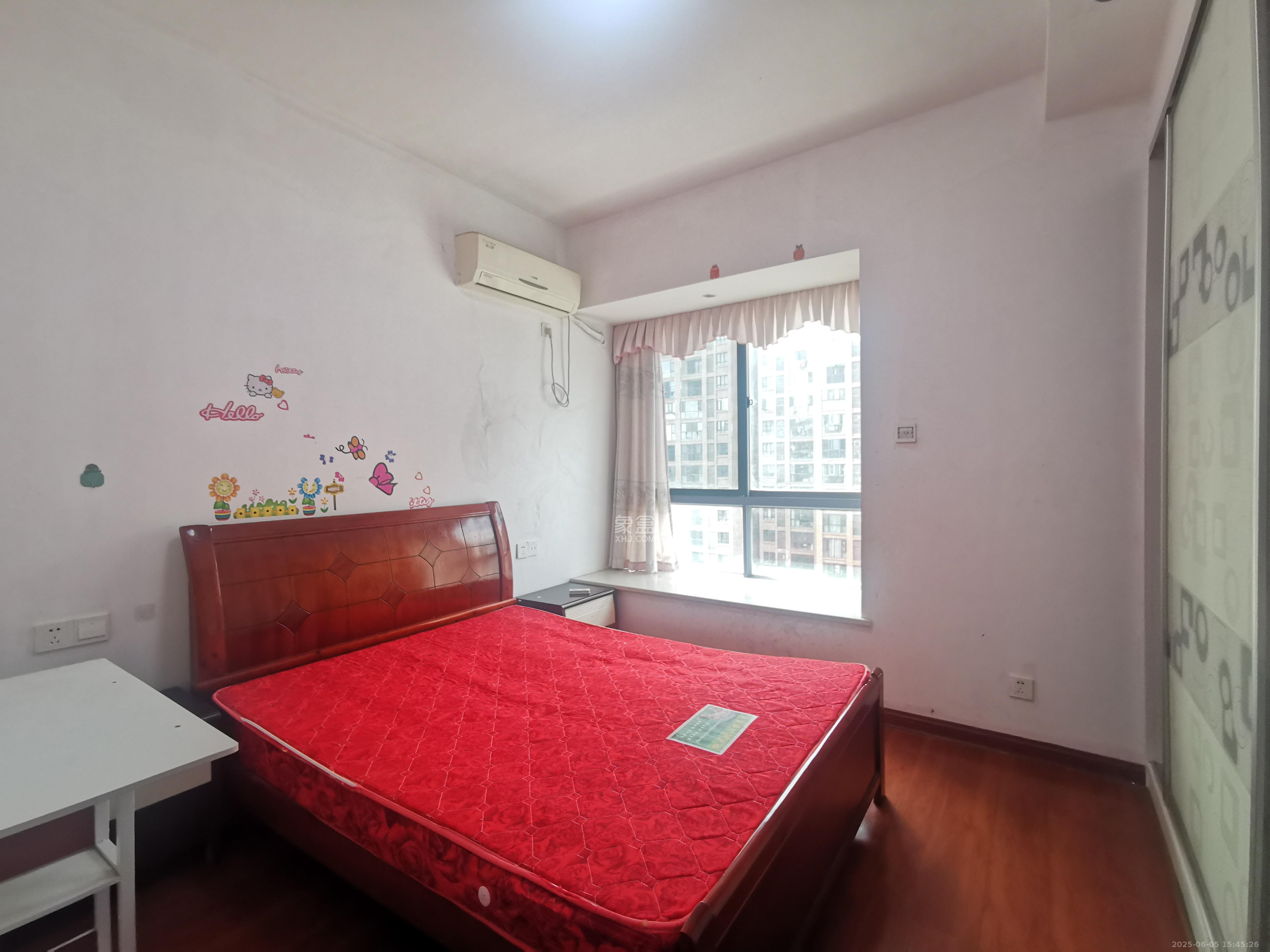 夏威夷碧水春城（碧桂园城市花园）  3室2厅1卫    2500.0元/月室内图