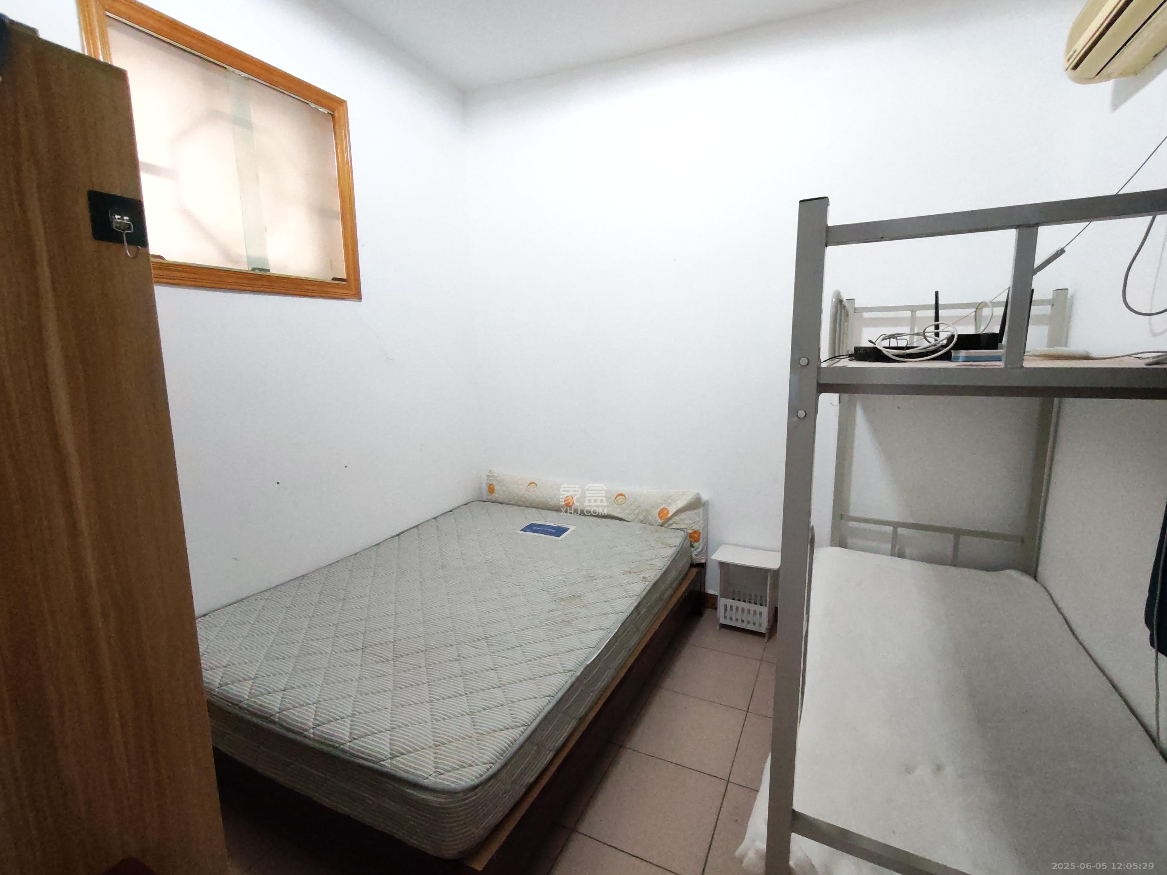 轻苑小区 3室1厅1卫 1900.0元/月 轻苑小区 3室1厅1卫 1900.0元/月室内图