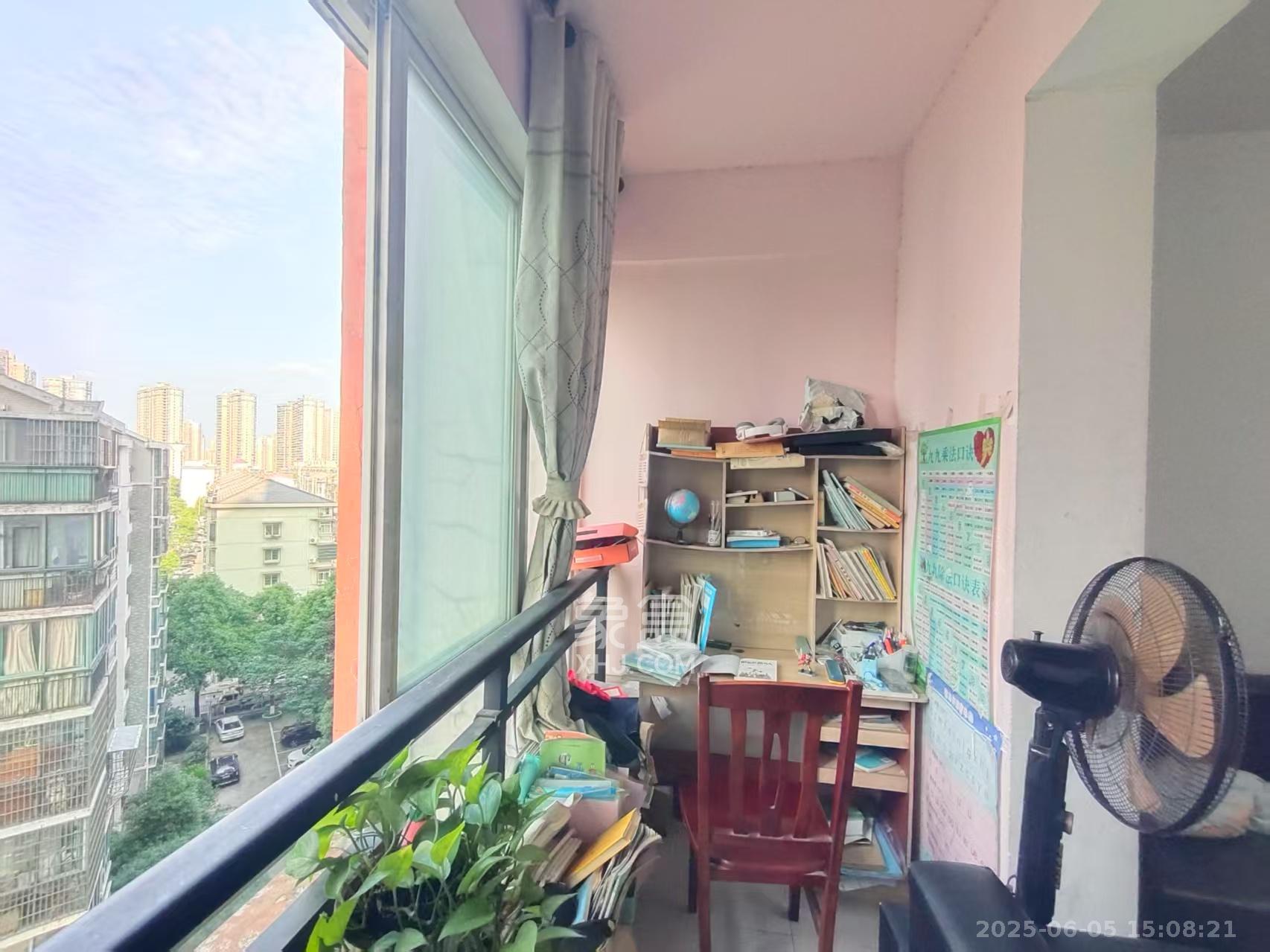 东门壹号家园  2室1厅1卫   2000.00元/月室内图