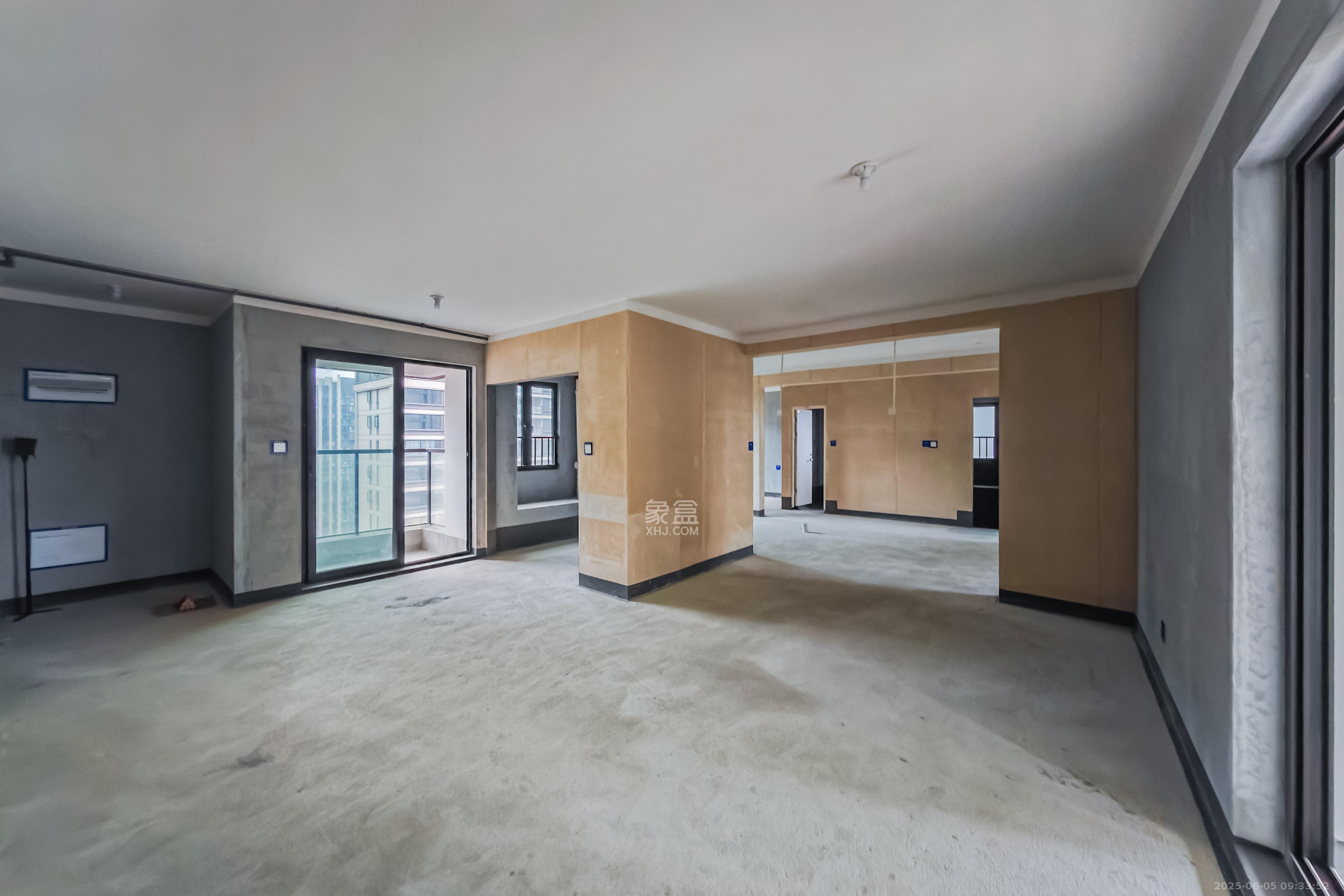 建发玖洲观澜  4室2厅2卫   185.00万其他