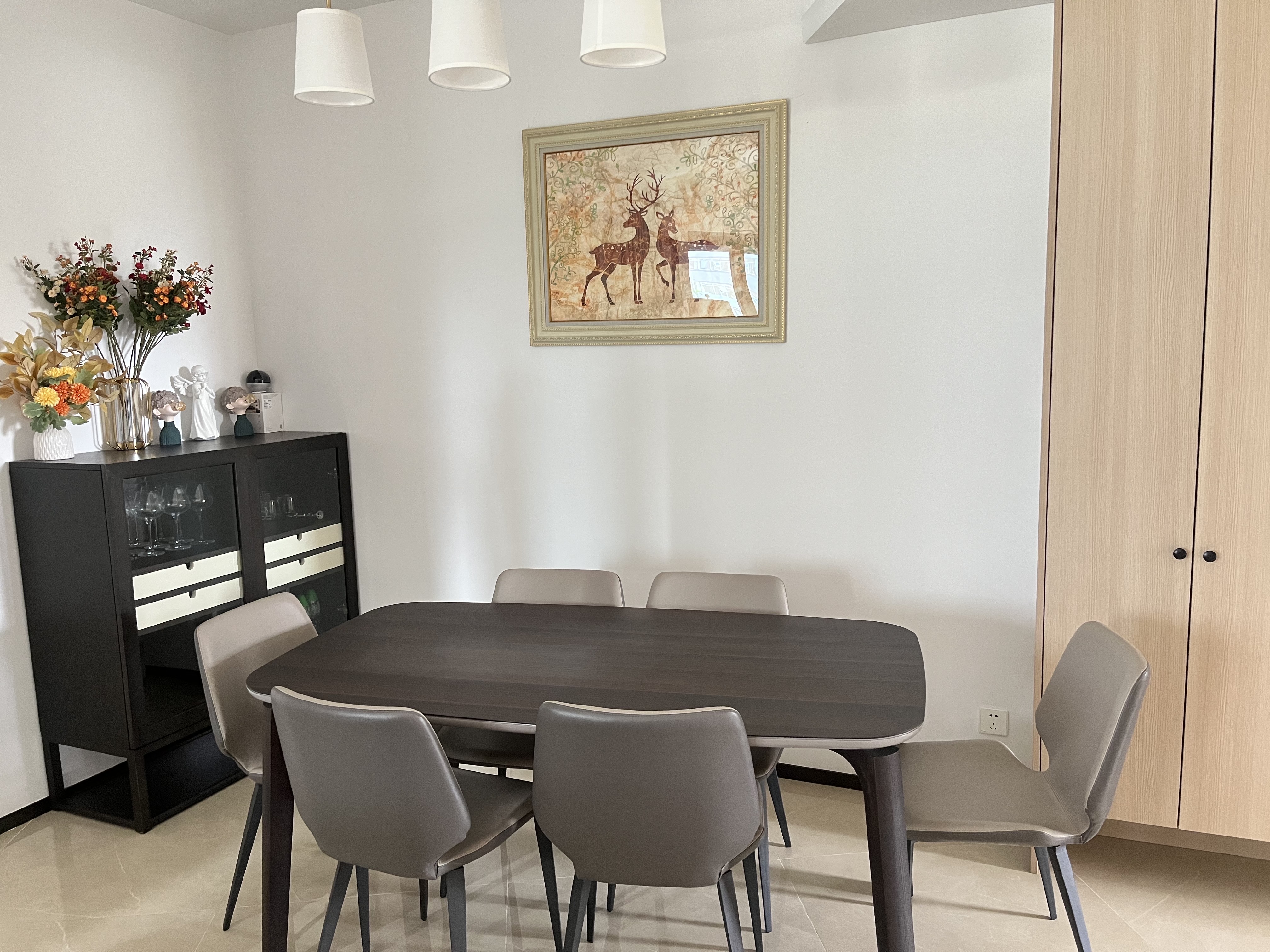 华润中心二期东悦府 3室1厅1卫 230.0万 华润中心二期东悦府 3室1厅1卫 230.0万客厅