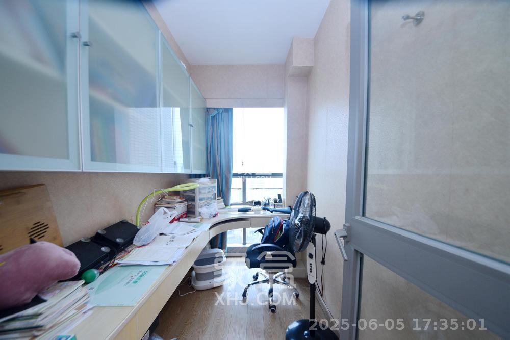 建鸿达华都（华都小户型及大华写字楼）  3室2厅2卫   5500.00元/月室内图