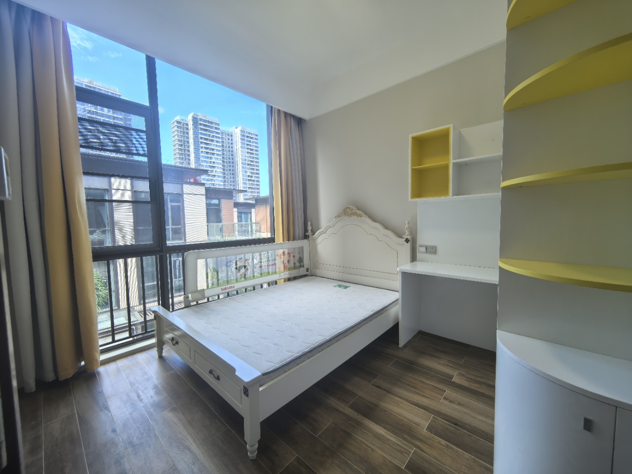 大华锦绣海岸三期 4室2厅3卫 12000.0元/月 大华锦绣海岸三期 4室2厅3卫 12000.0元/月室内图